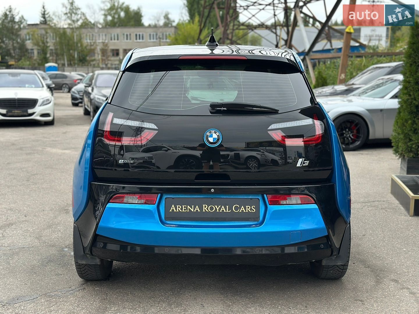 BMW I3 2017 VIN WBY1Z6C3XHV949538 фото оголошення 11 з 32