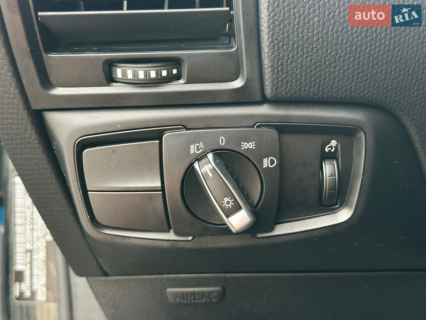 BMW I3 2017 VIN WBY1Z6C3XHV949538 фото оголошення 31 з 32