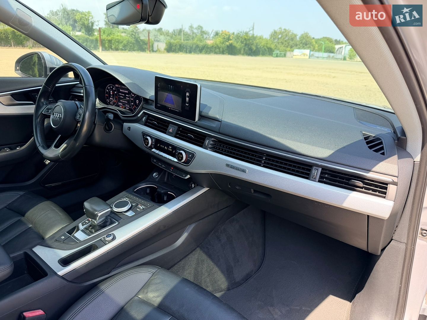 Audi A4 2018 VIN WAUENAF45JA167938 фото оголошення 26 з 32