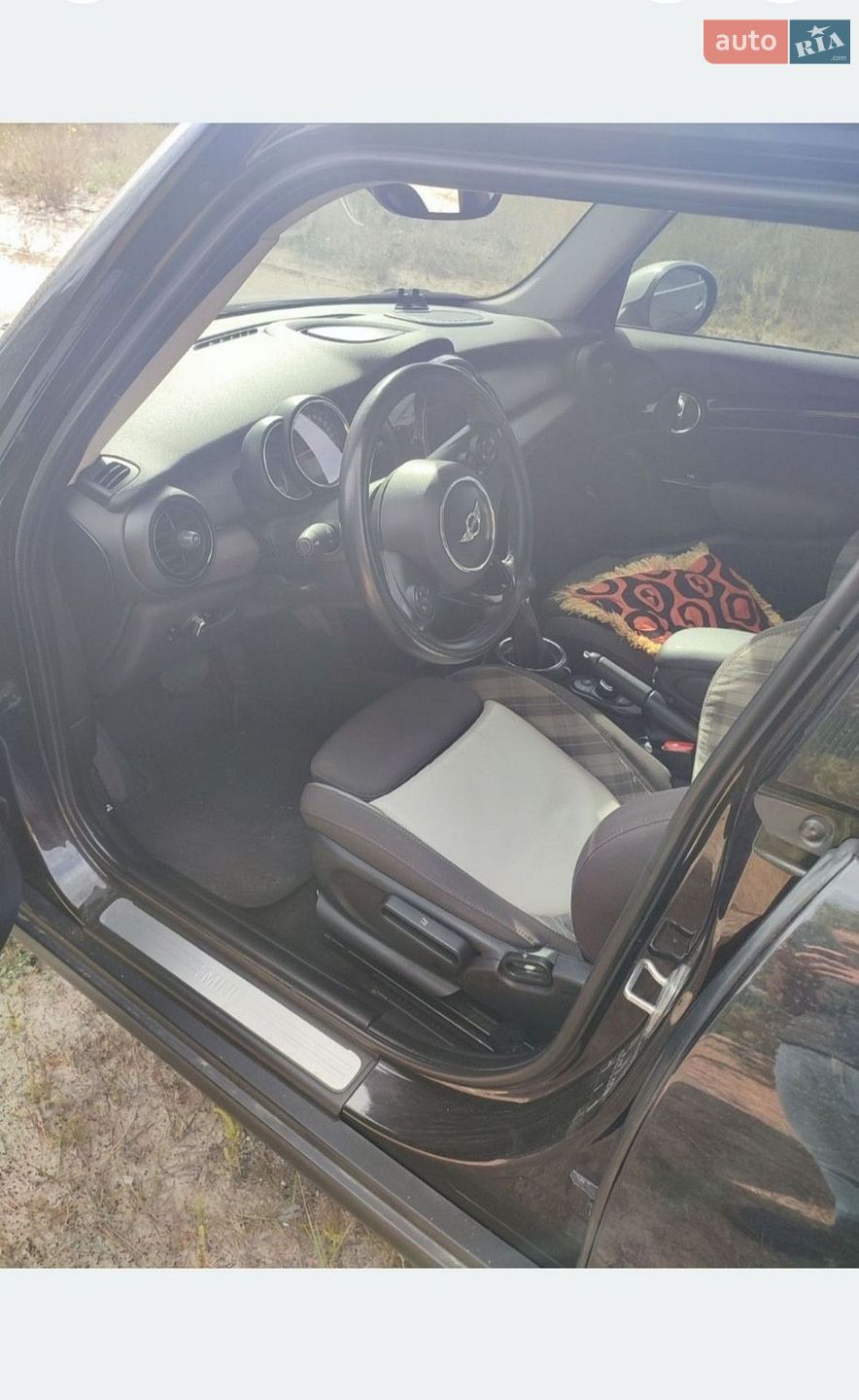 Mini Cooper 2015 VIN WMWXS510102B10225 фото оголошення 10 з 12