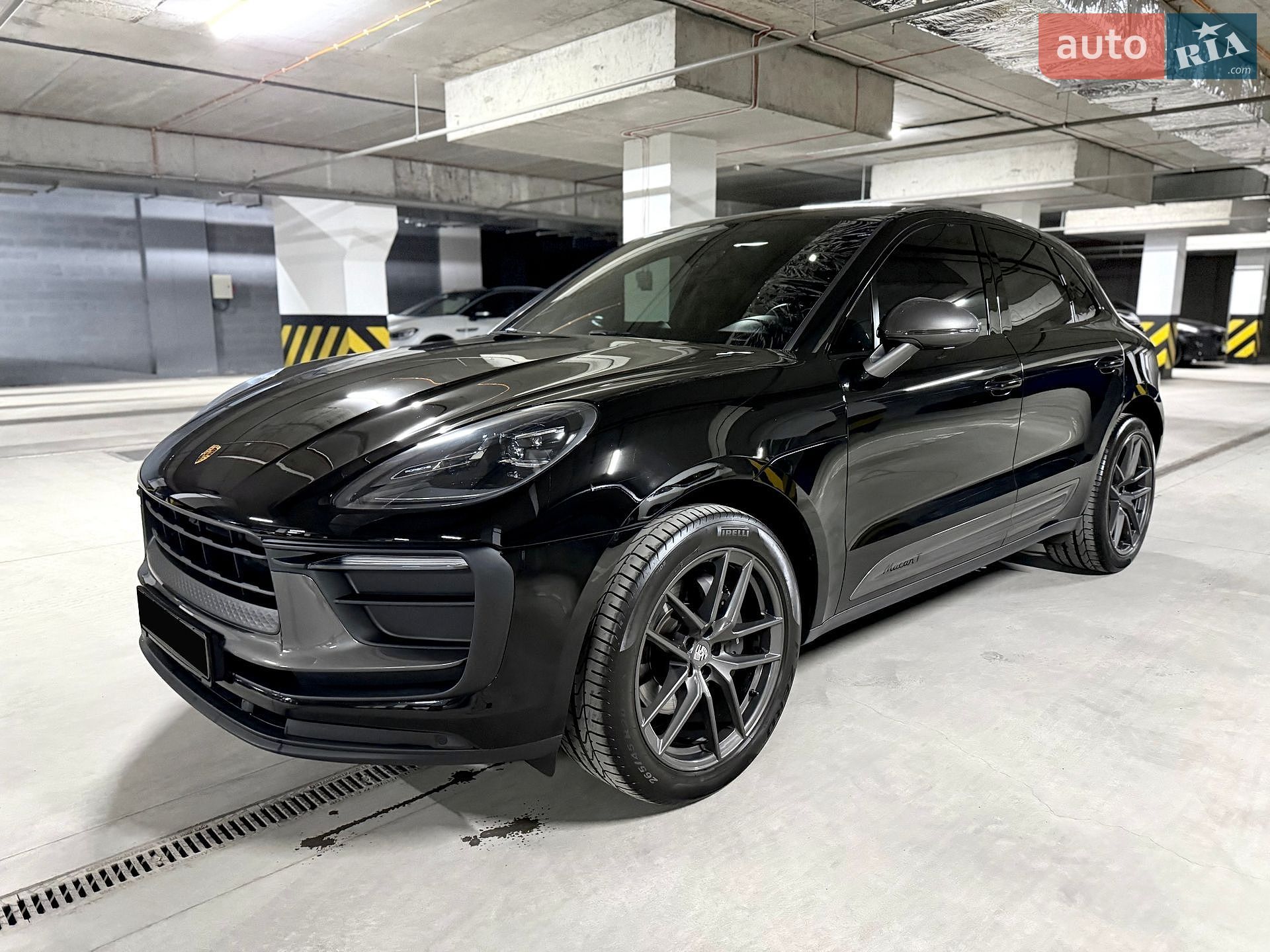 Porsche Macan 2022 VIN WP1ZZZ95ZPLB06667 фото оголошення 3 з 43