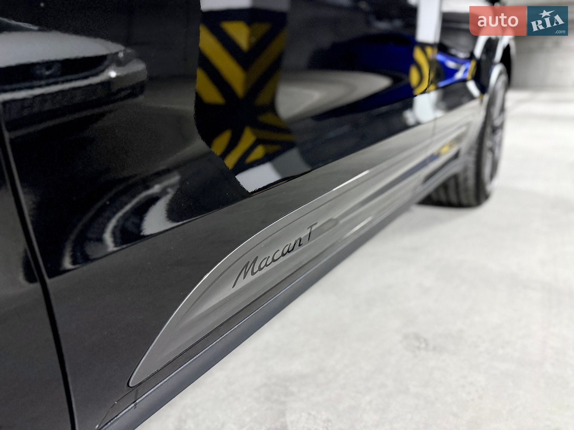 Porsche Macan 2022 VIN WP1ZZZ95ZPLB06667 фото оголошення 6 з 43