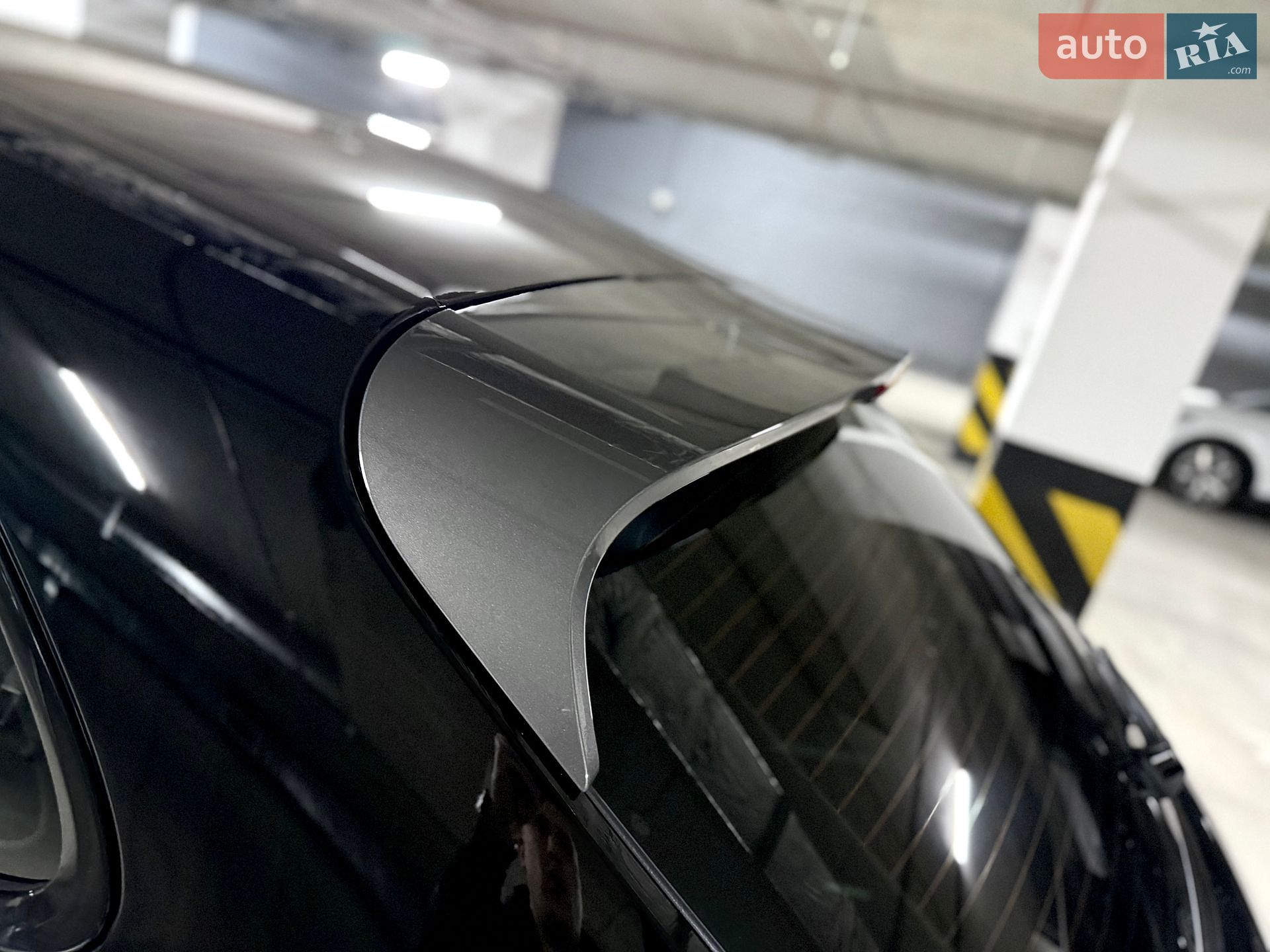 Porsche Macan 2022 VIN WP1ZZZ95ZPLB06667 фото оголошення 12 з 43