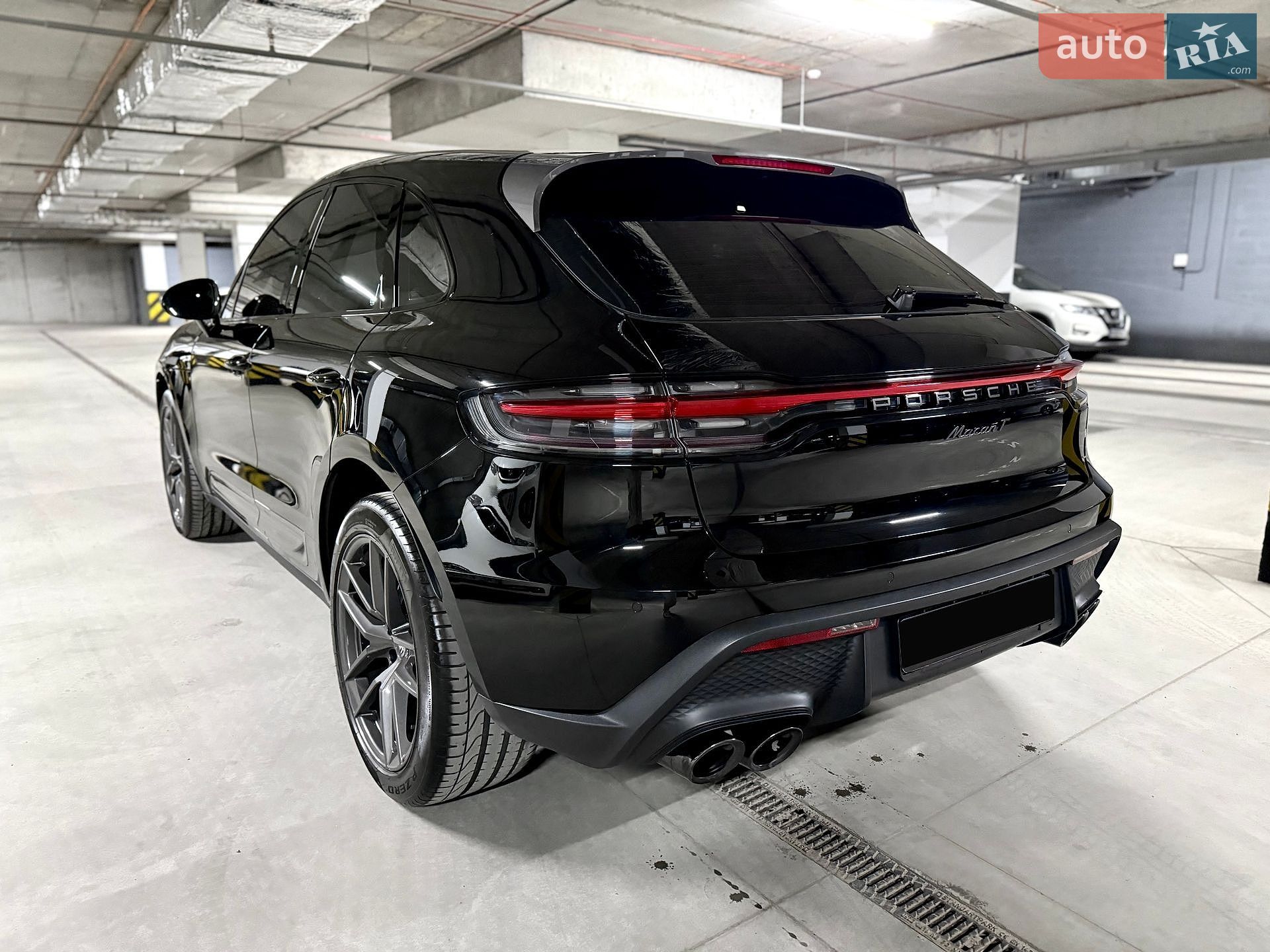 Porsche Macan 2022 VIN WP1ZZZ95ZPLB06667 фото оголошення 10 з 43