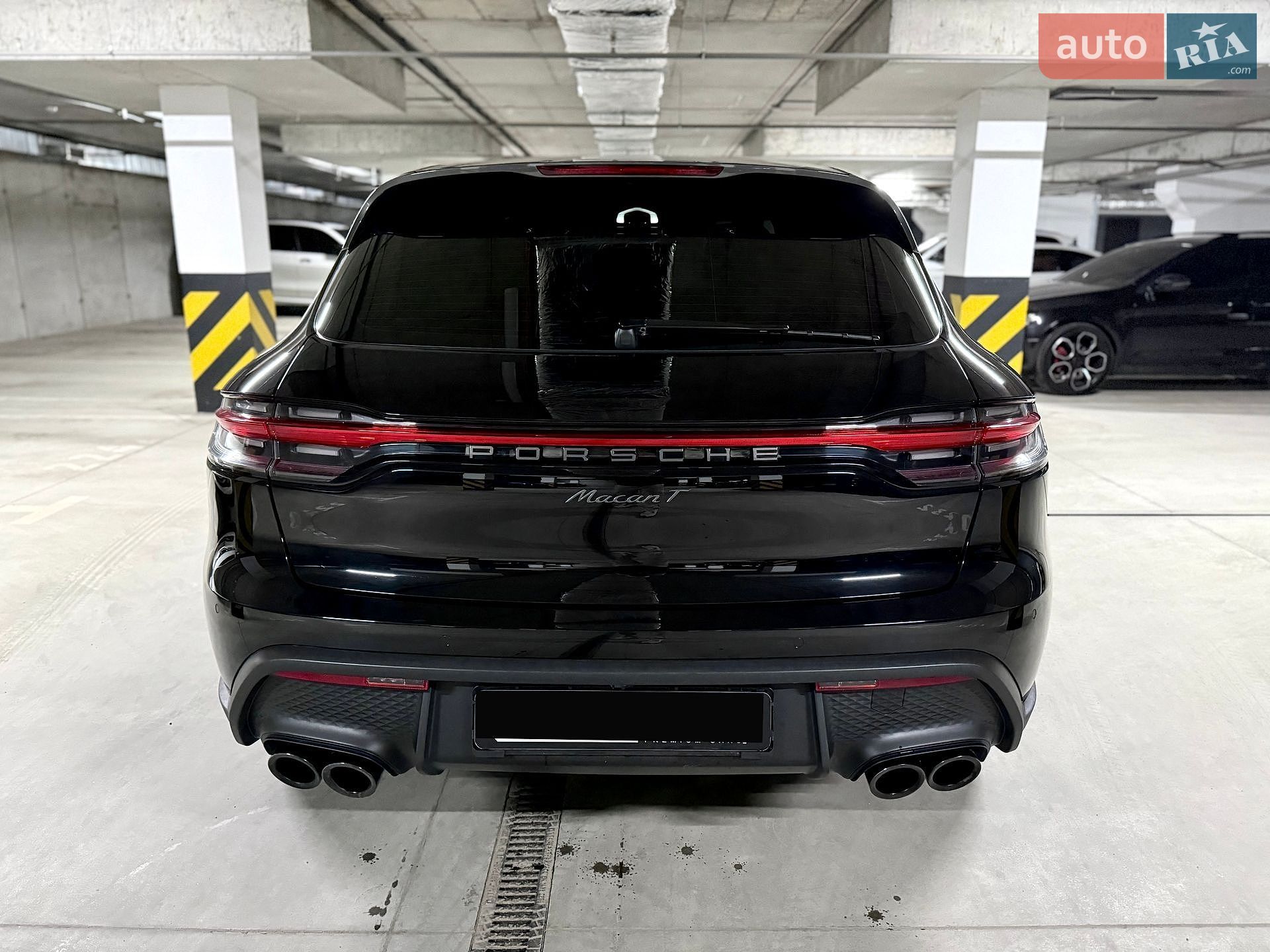 Porsche Macan 2022 VIN WP1ZZZ95ZPLB06667 фото оголошення 13 з 43