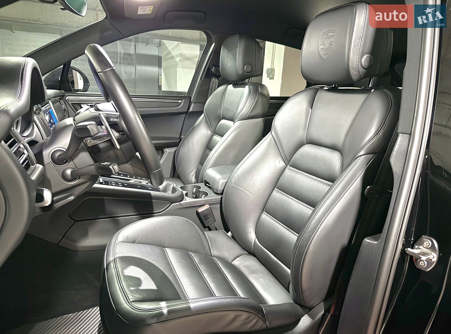 Porsche Macan 2022 VIN WP1ZZZ95ZPLB06667 фото оголошення 26 з 43