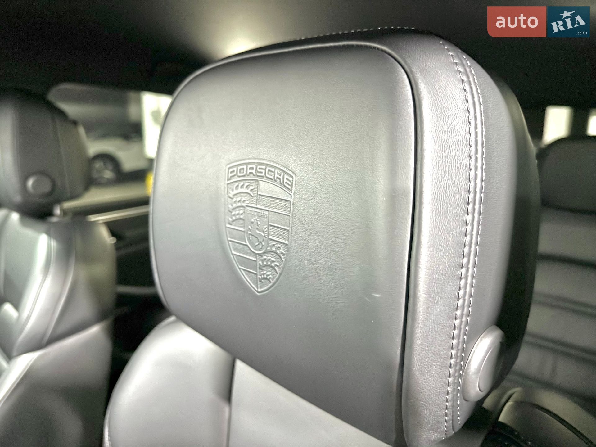 Porsche Macan 2022 VIN WP1ZZZ95ZPLB06667 фото оголошення 28 з 43