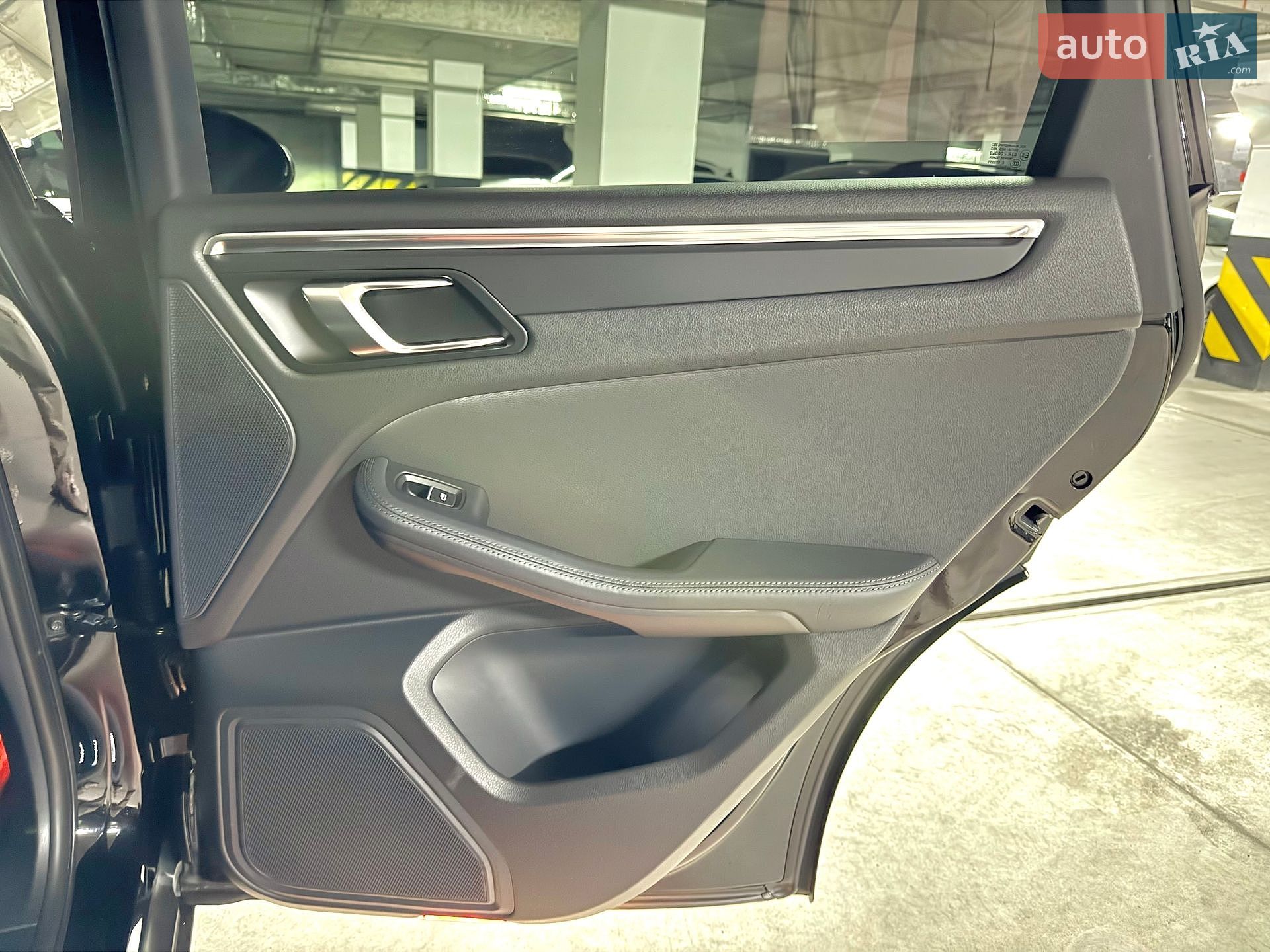 Porsche Macan 2022 VIN WP1ZZZ95ZPLB06667 фото оголошення 33 з 43
