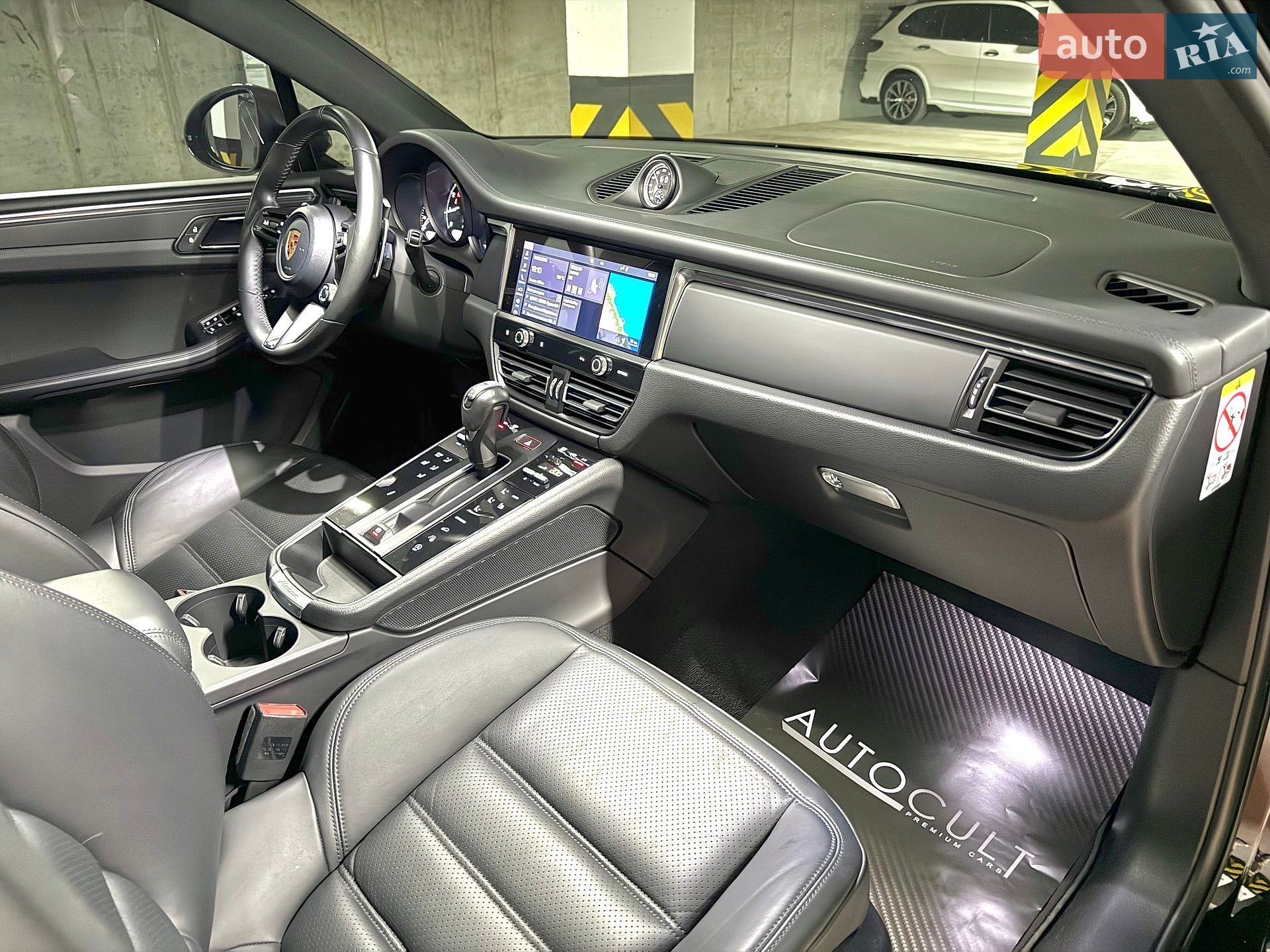Porsche Macan 2022 VIN WP1ZZZ95ZPLB06667 фото оголошення 37 з 43