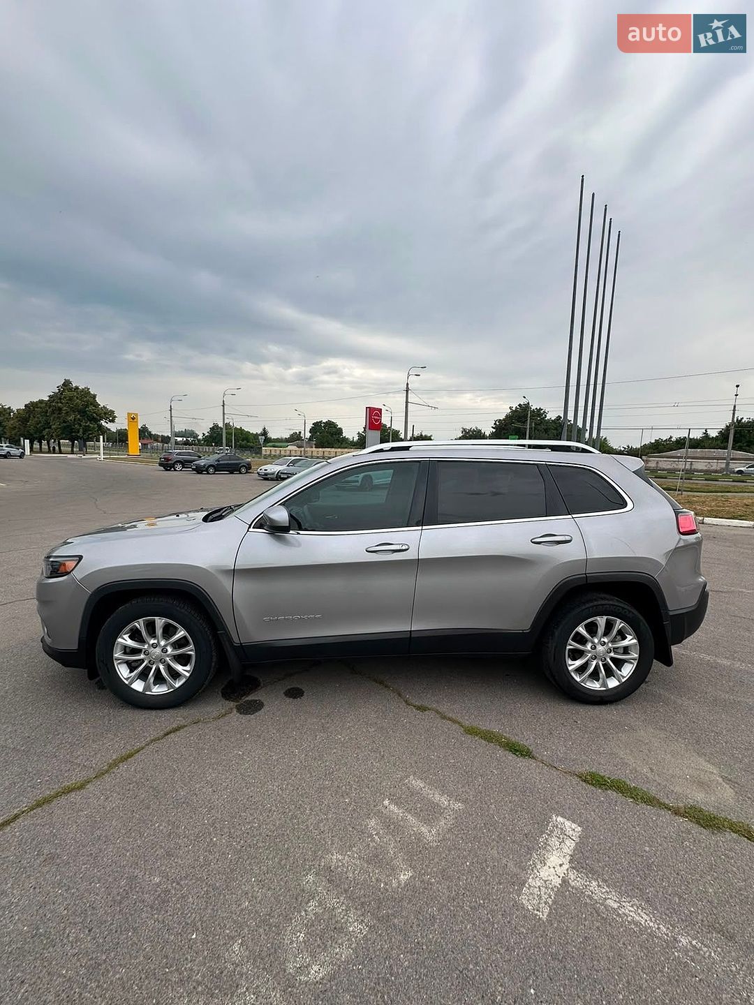 Jeep Cherokee 2019 VIN 1C4PJLCB7KD242600 фото оголошення 32 з 32