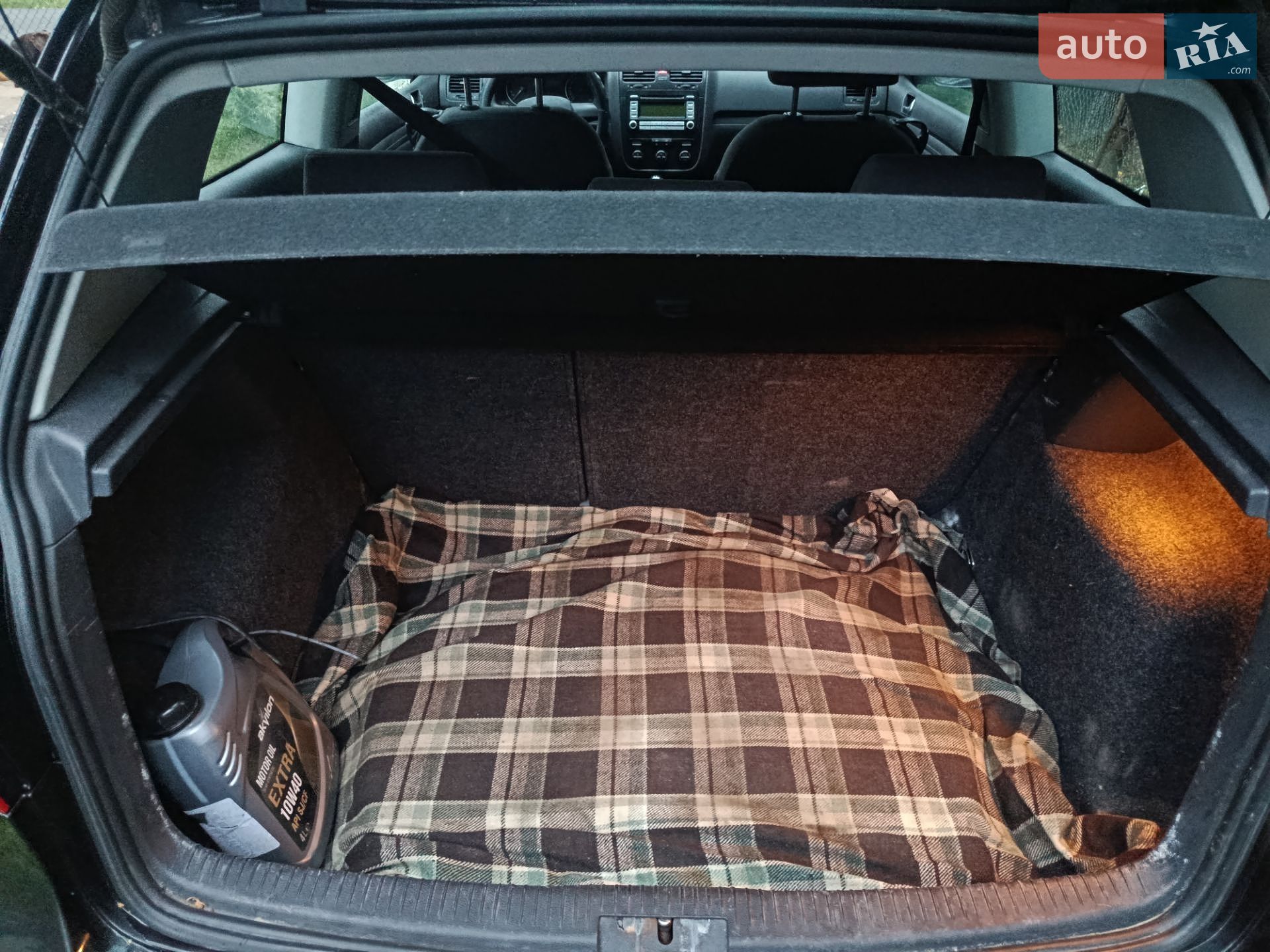 Volkswagen Golf 2004 VIN WVWZZZ1KZ5P007761 фото оголошення 5 з 6