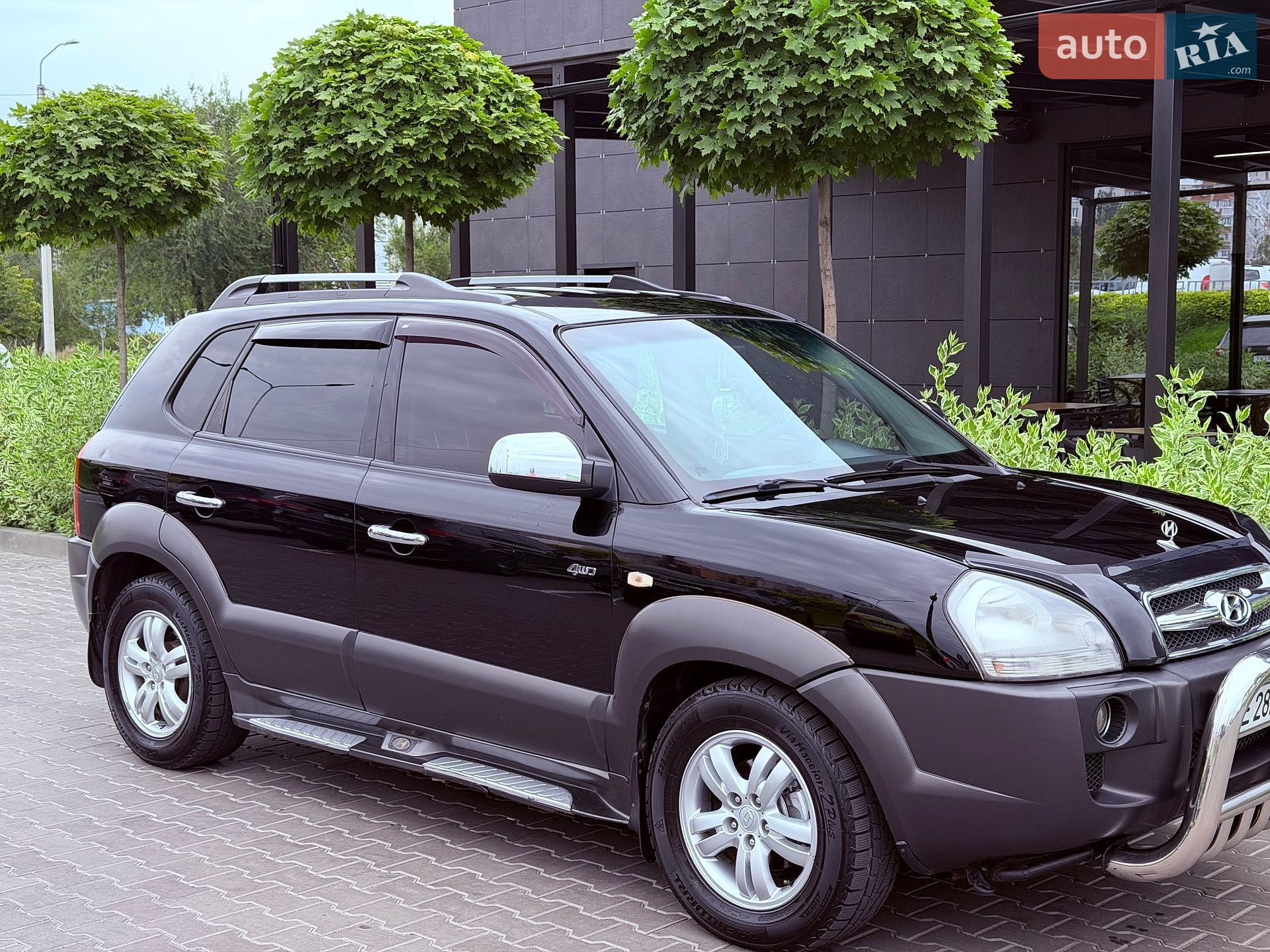 Hyundai Tucson 2006 VIN KMHJN81VP6U483603 фото оголошення 2 з 16