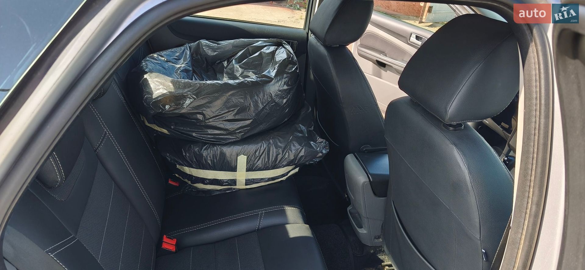 Ford Focus 2011 VIN WF0PXXWPDPBK01498 фото оголошення 13 з 19