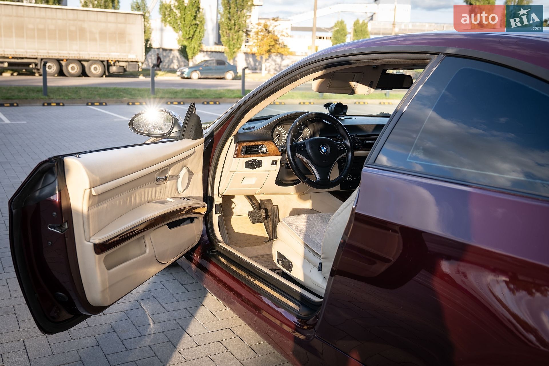 BMW 3 Series 2007 VIN WBAWA51020JP99497 фото оголошення 10 з 17