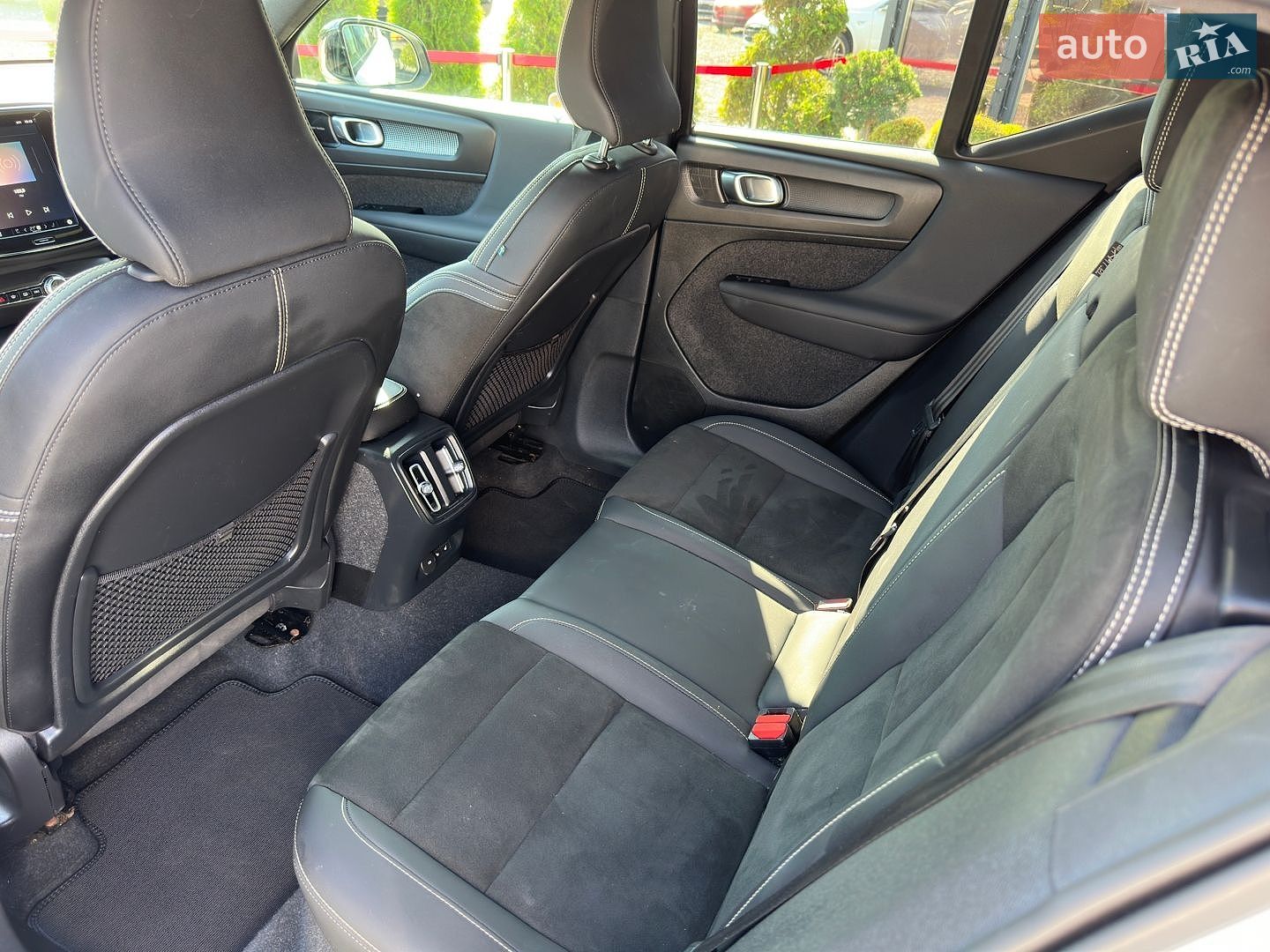 Volvo Xc40 2022 VIN YV4ED3UBXN2745502 фото оголошення 19 з 24