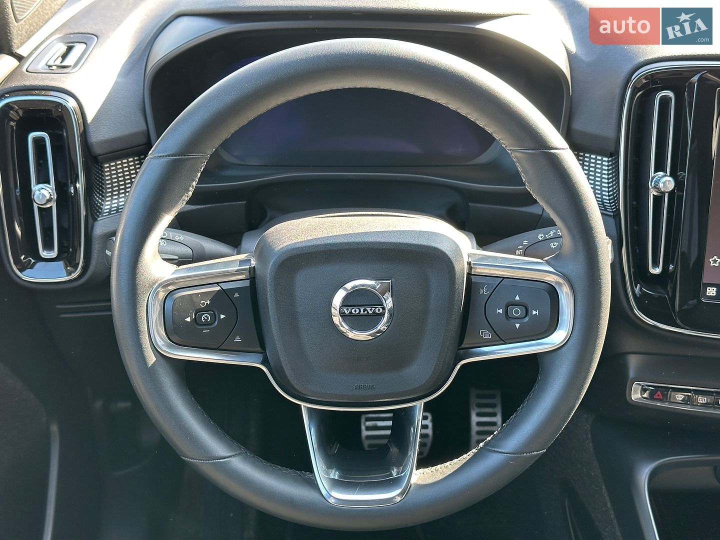 Volvo Xc40 2022 VIN YV4ED3UBXN2745502 фото оголошення 21 з 24