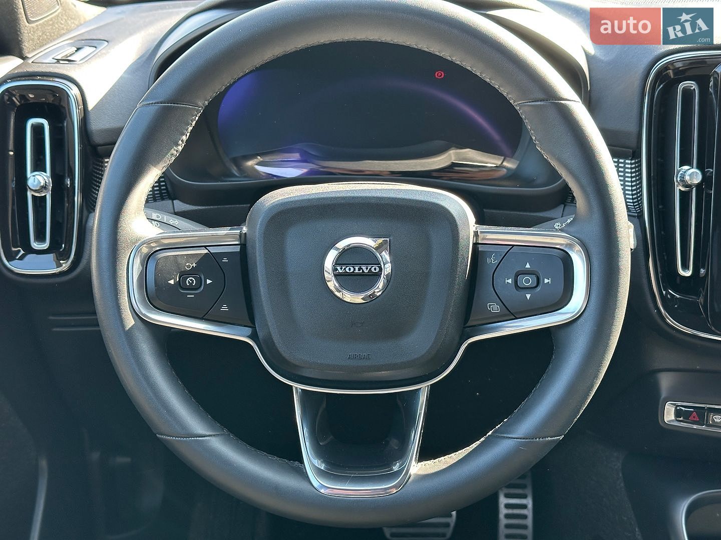 Volvo Xc40 2022 VIN YV4ED3UBXN2745502 фото оголошення 22 з 24