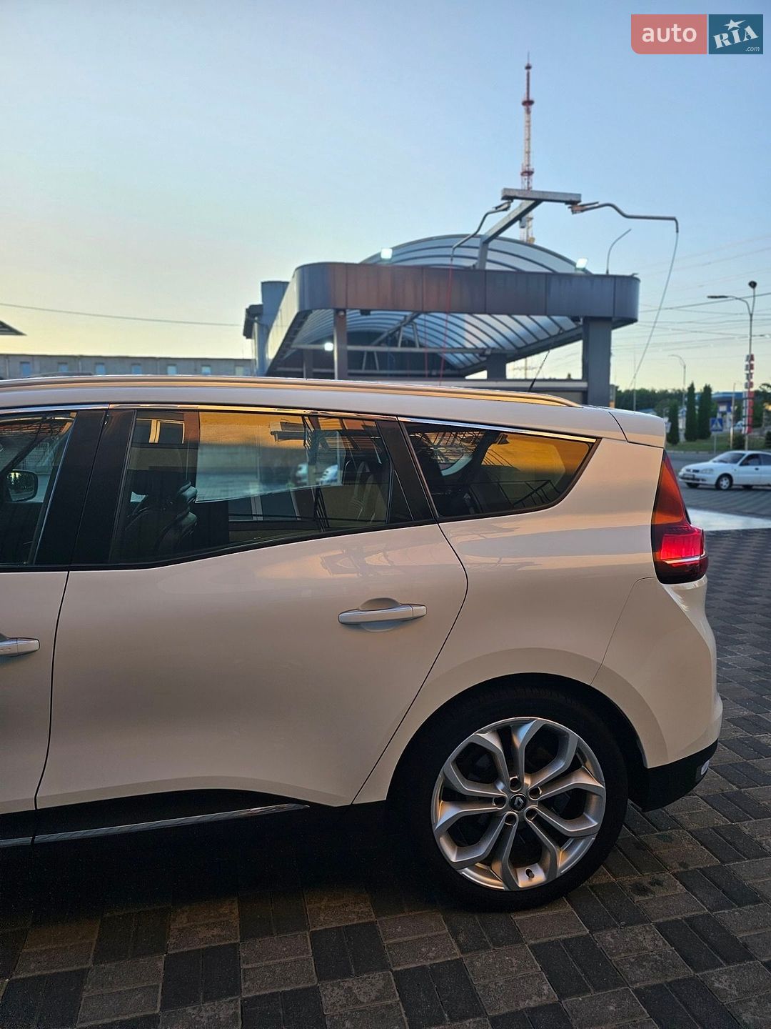 Renault Grand Scenic 2017 VIN VF1RFA00758943246 фото оголошення 7 з 77