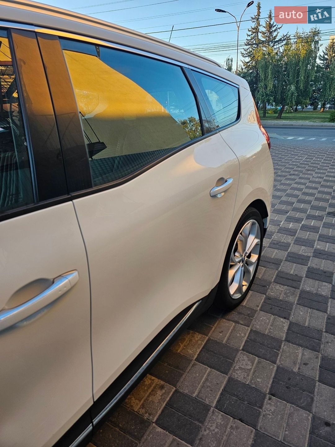 Renault Grand Scenic 2017 VIN VF1RFA00758943246 фото оголошення 20 з 77