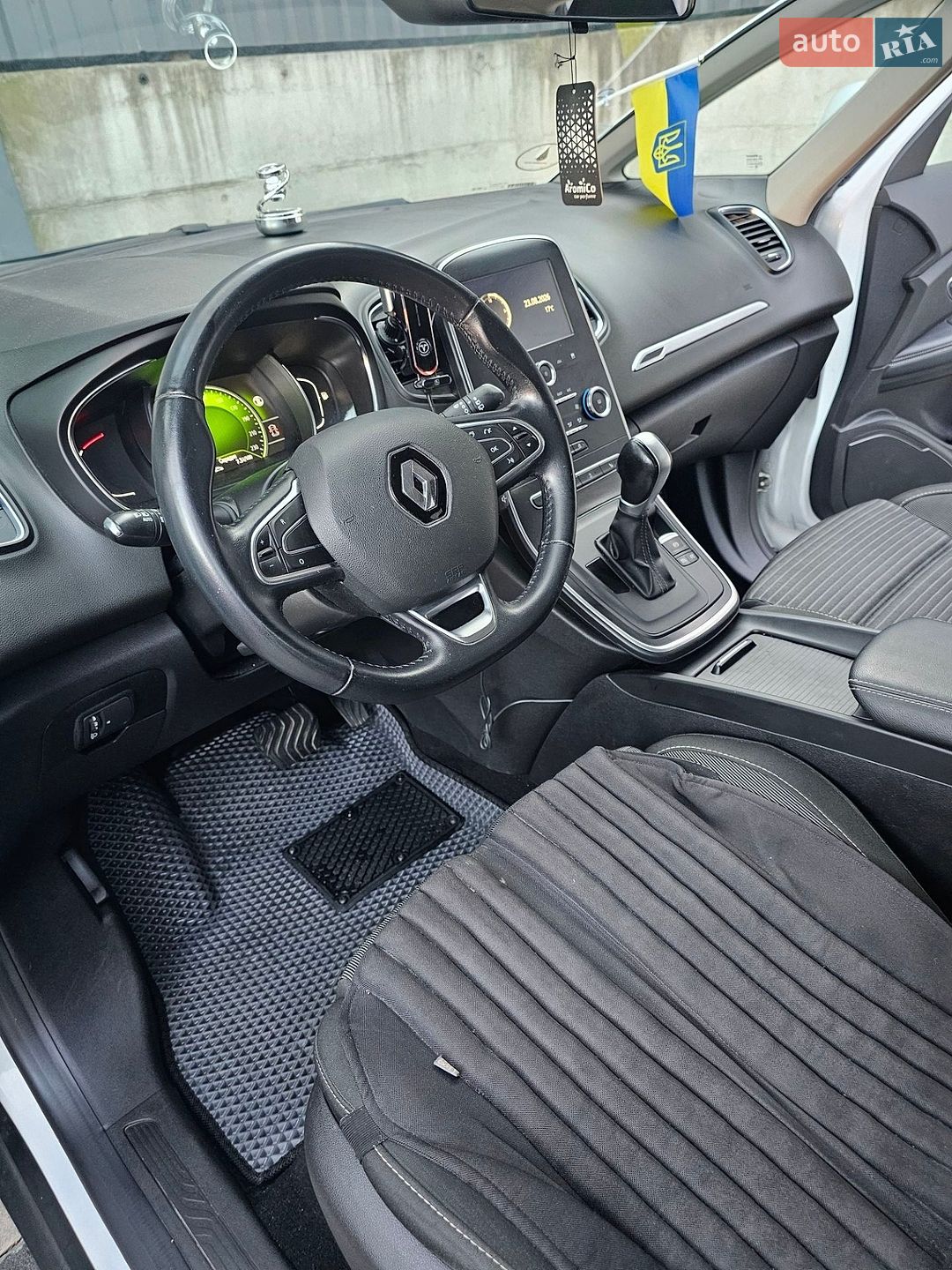 Renault Grand Scenic 2017 VIN VF1RFA00758943246 фото оголошення 28 з 77