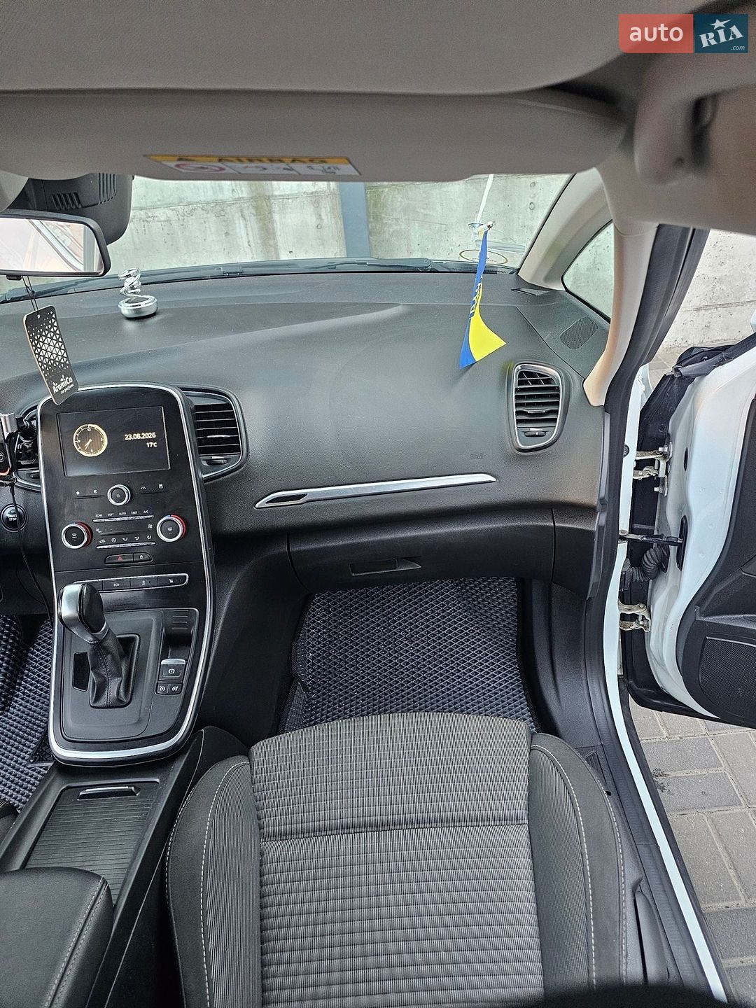 Renault Grand Scenic 2017 VIN VF1RFA00758943246 фото оголошення 29 з 77