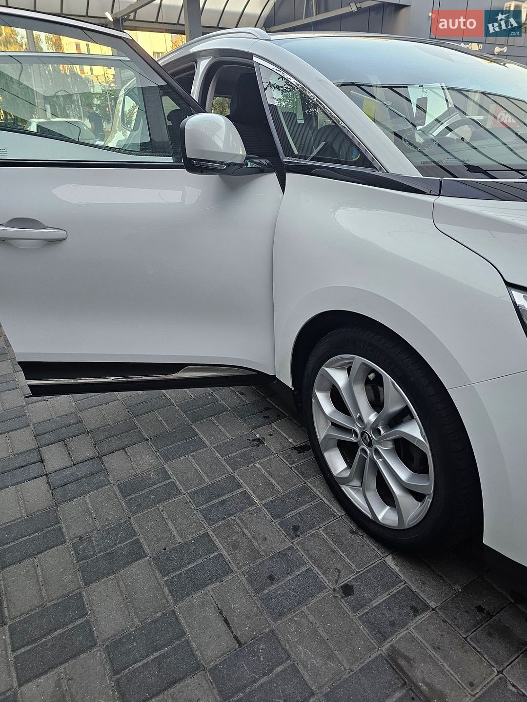 Renault Grand Scenic 2017 VIN VF1RFA00758943246 фото оголошення 58 з 77