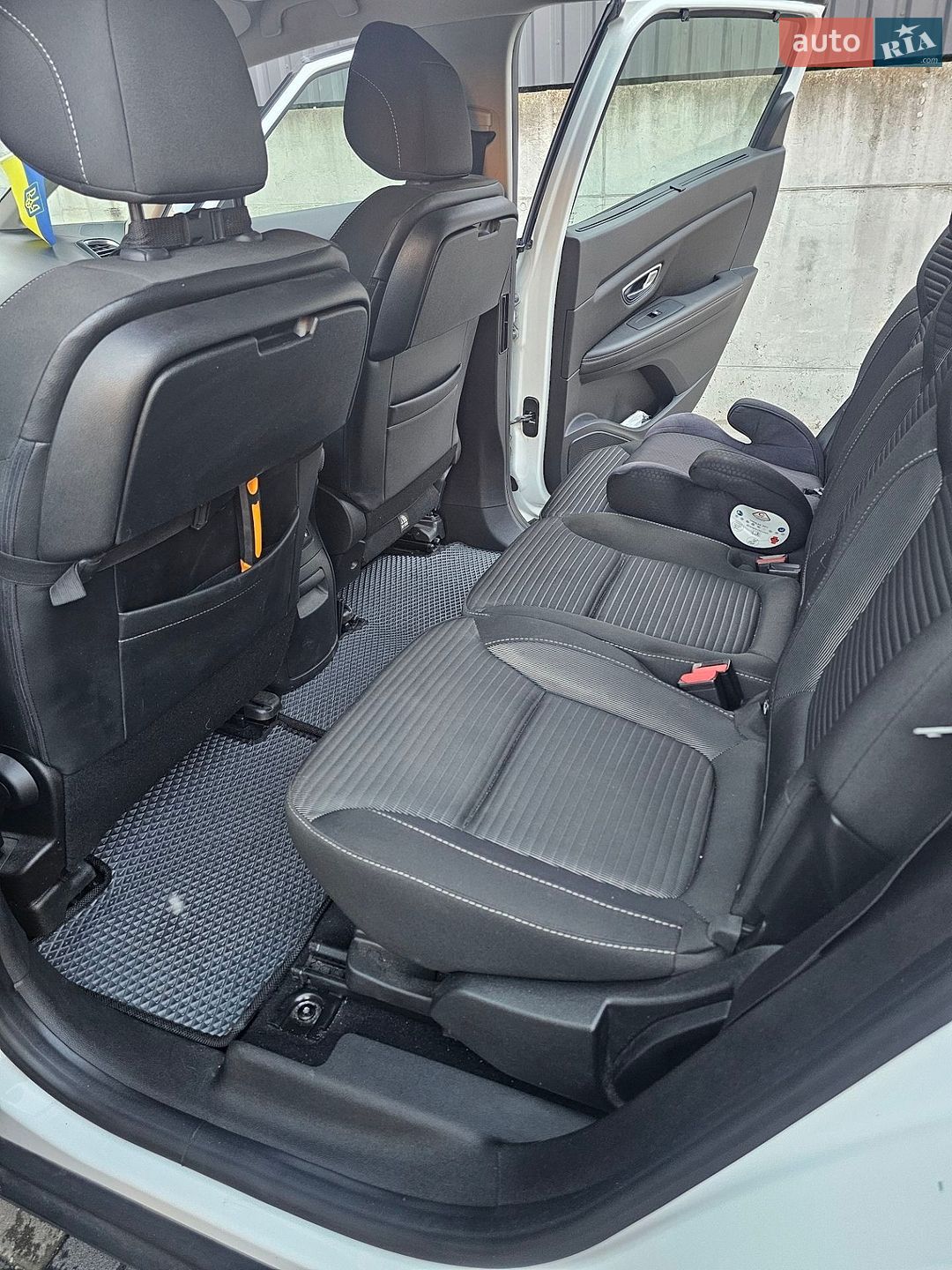 Renault Grand Scenic 2017 VIN VF1RFA00758943246 фото оголошення 60 з 77