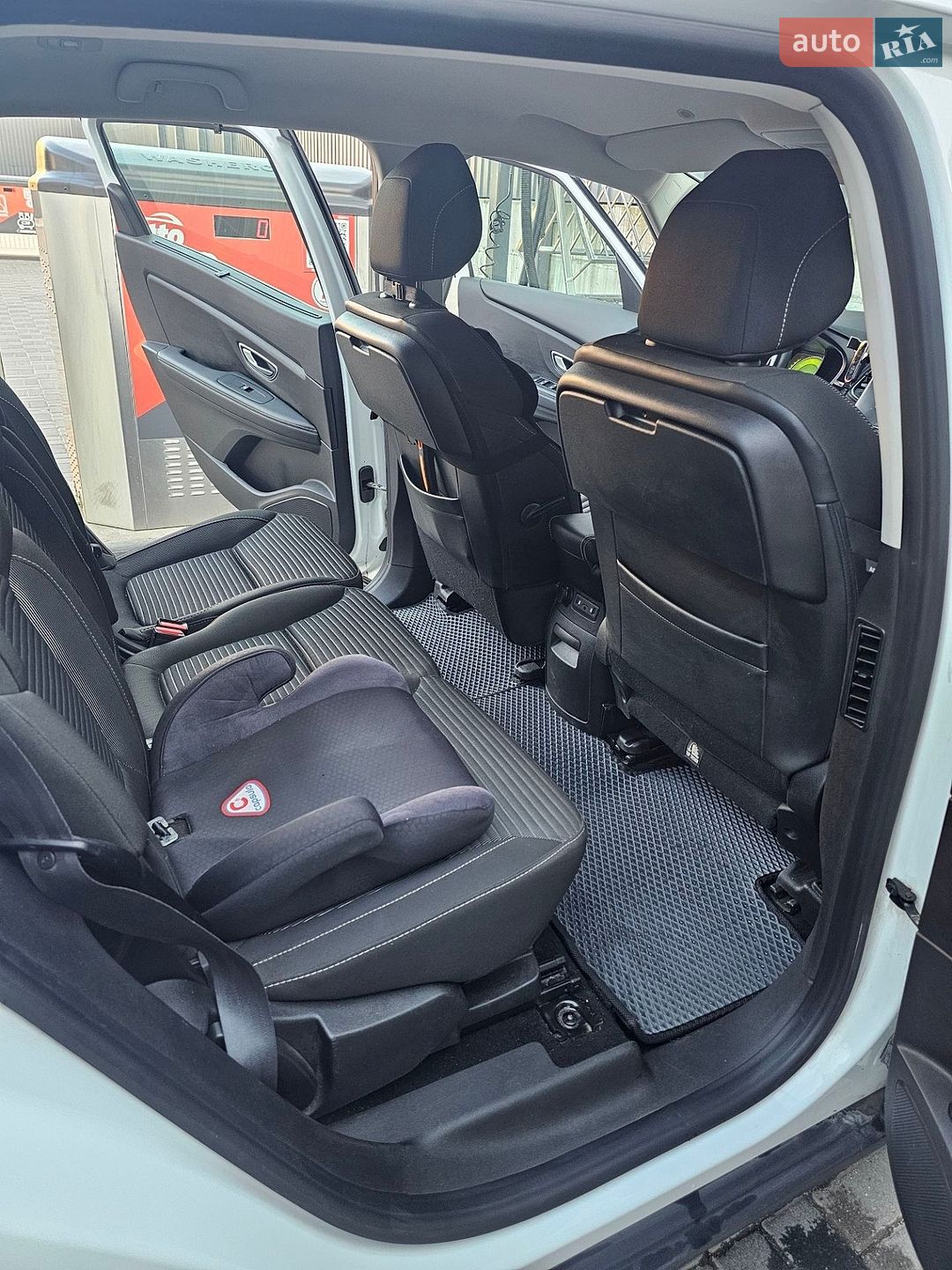 Renault Grand Scenic 2017 VIN VF1RFA00758943246 фото оголошення 64 з 77