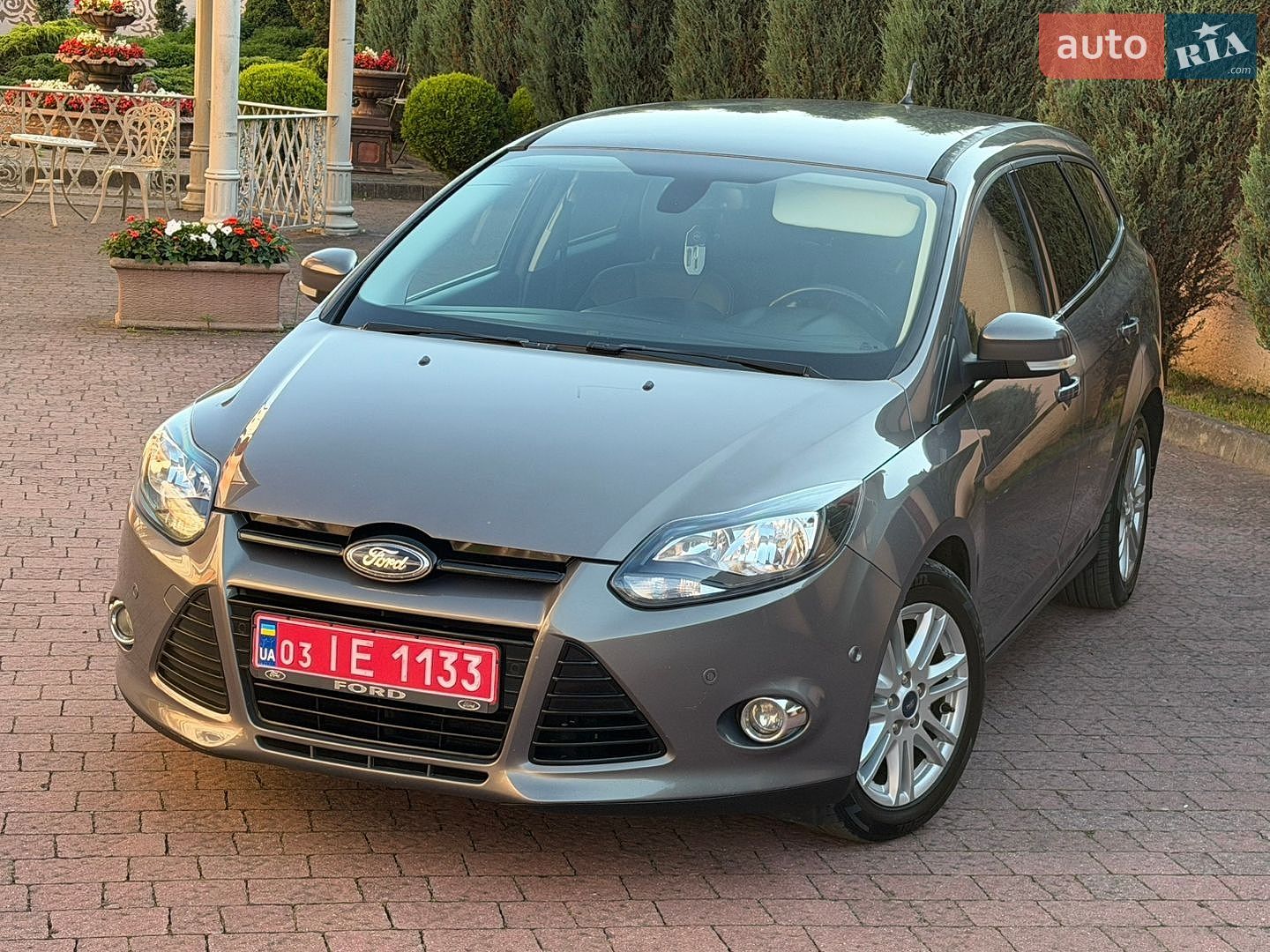 Ford Focus 2013 VIN WF0LXXGCBLDE28303 фото оголошення 6 з 121