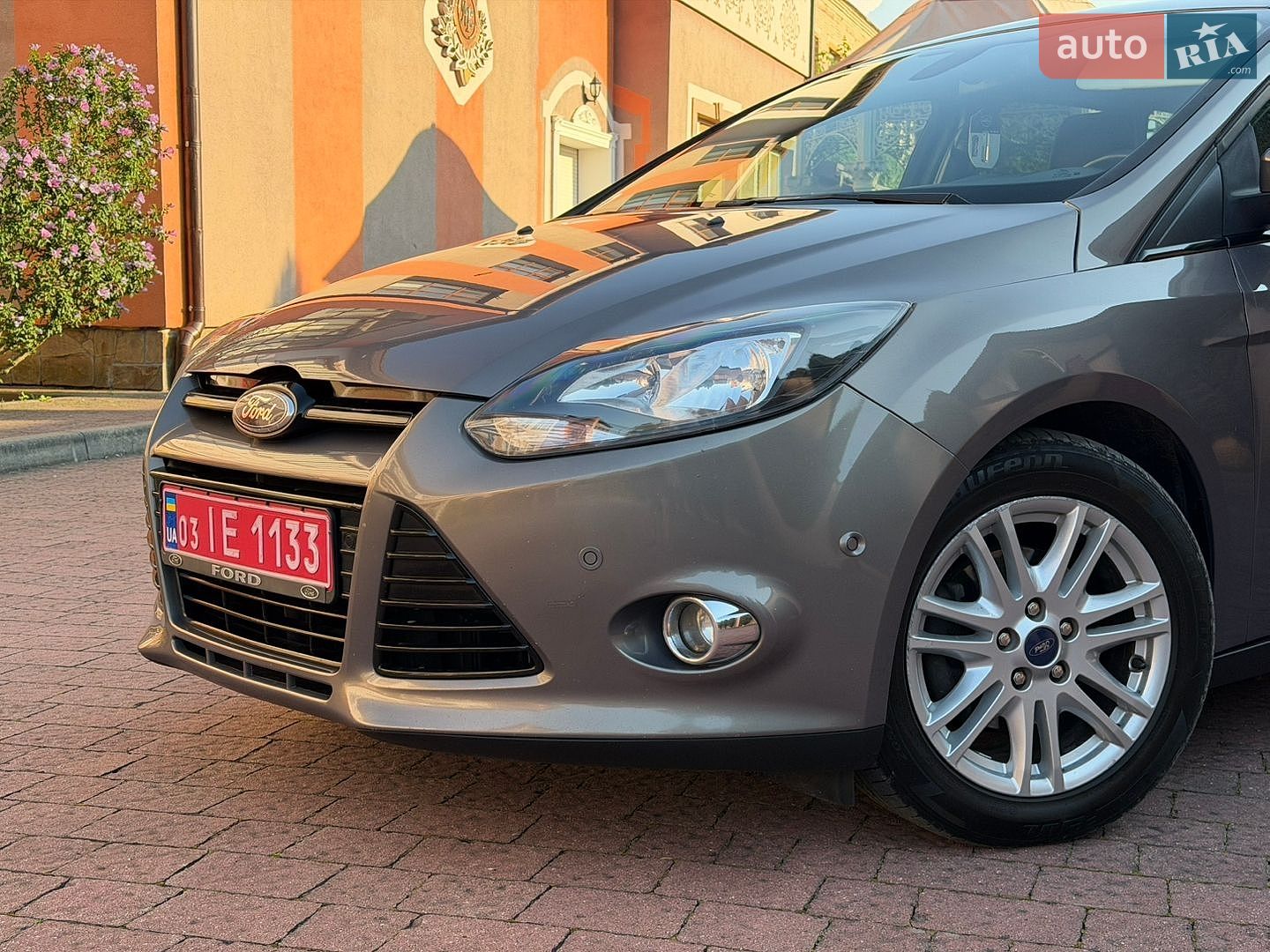Ford Focus 2013 VIN WF0LXXGCBLDE28303 фото оголошення 10 з 121