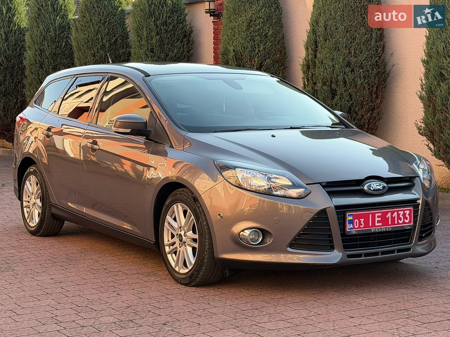 Ford Focus 2013 VIN WF0LXXGCBLDE28303 фото оголошення 18 з 121