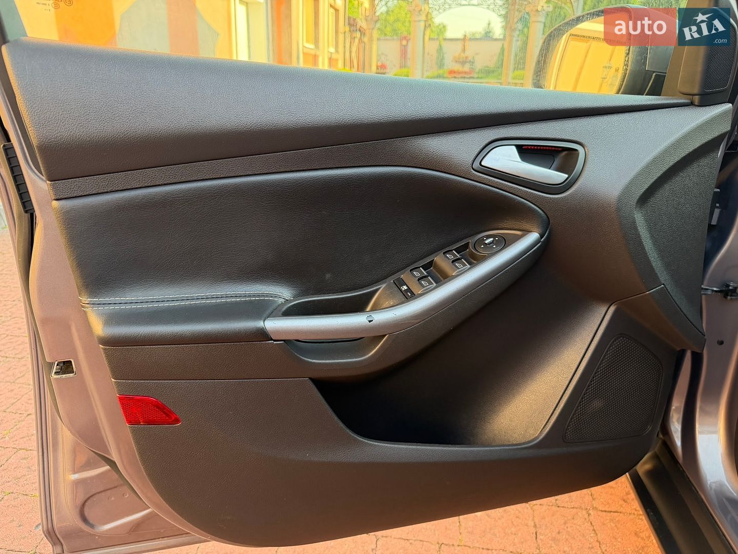 Ford Focus 2013 VIN WF0LXXGCBLDE28303 фото оголошення 76 з 121