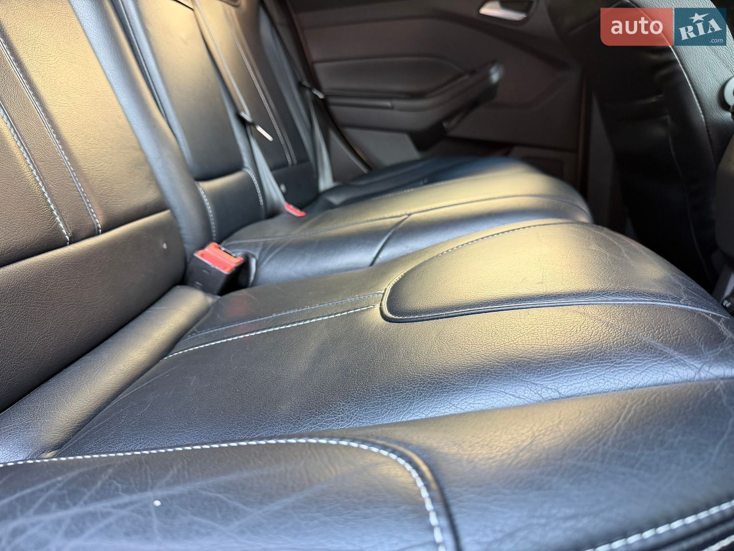 Ford Focus 2013 VIN WF0LXXGCBLDE28303 фото оголошення 100 з 121