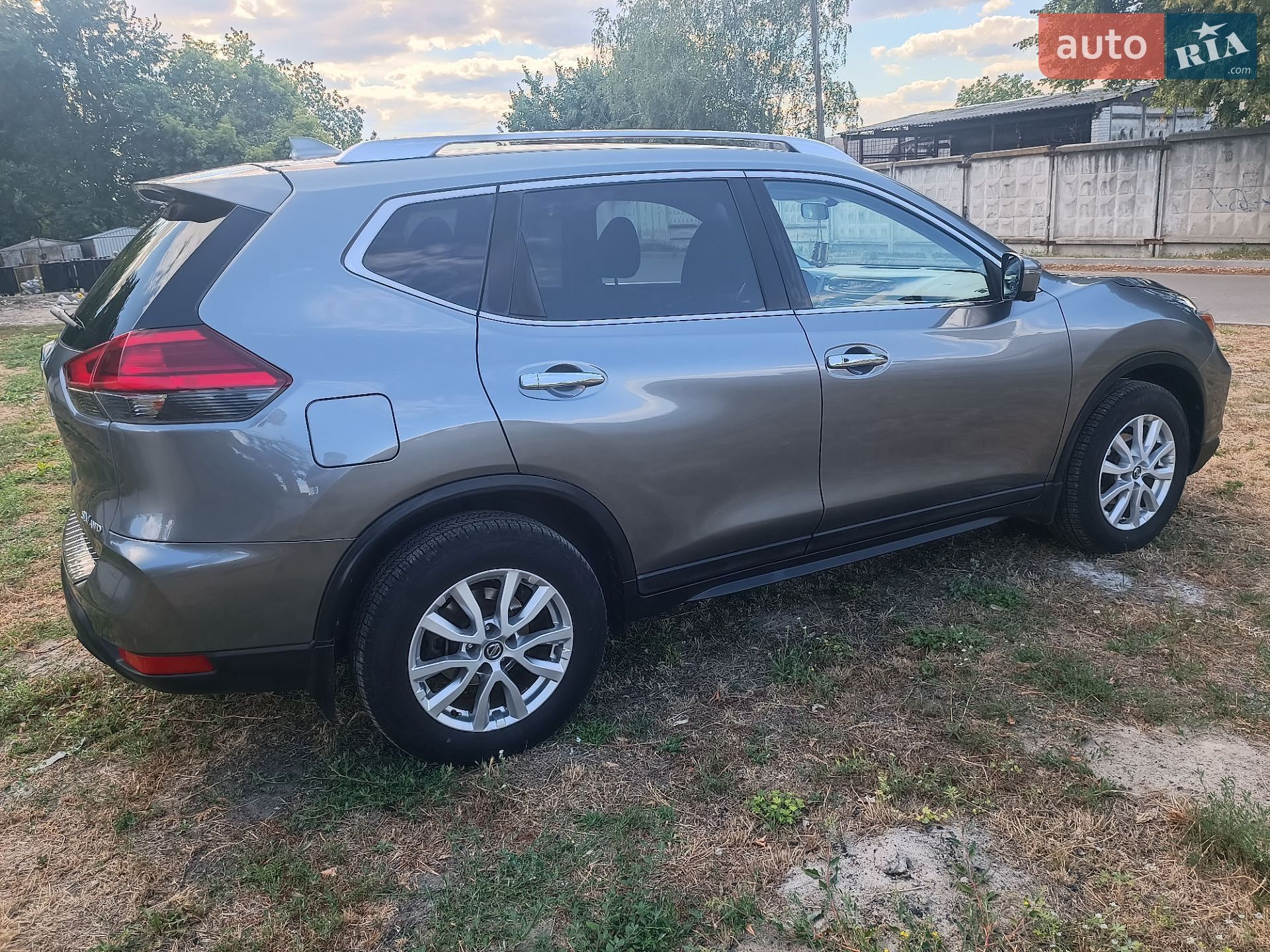 Nissan Rogue 2017 VIN KNMAT2MV2HP613866 фото оголошення 9 з 20