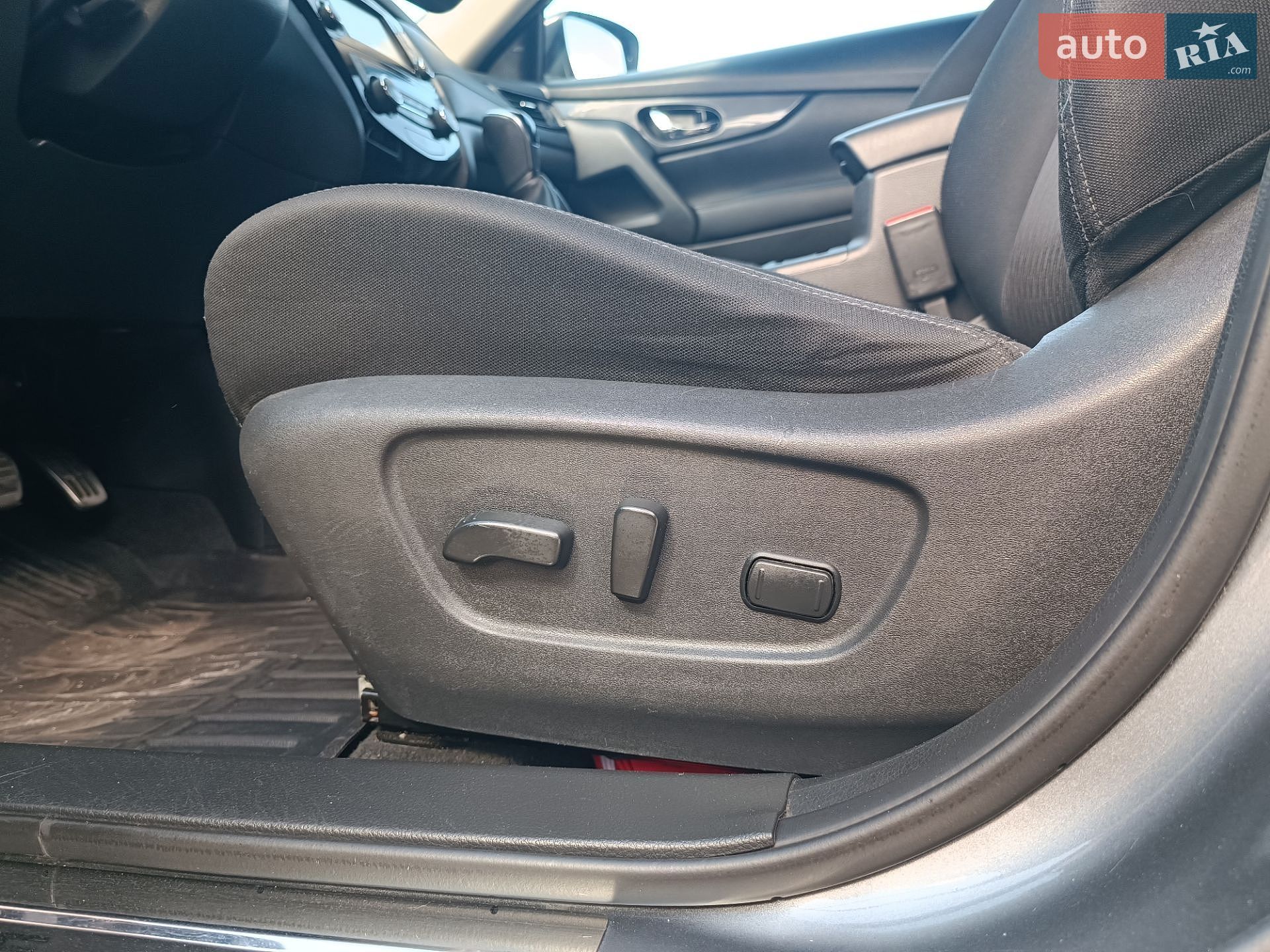 Nissan Rogue 2017 VIN KNMAT2MV2HP613866 фото оголошення 11 з 20