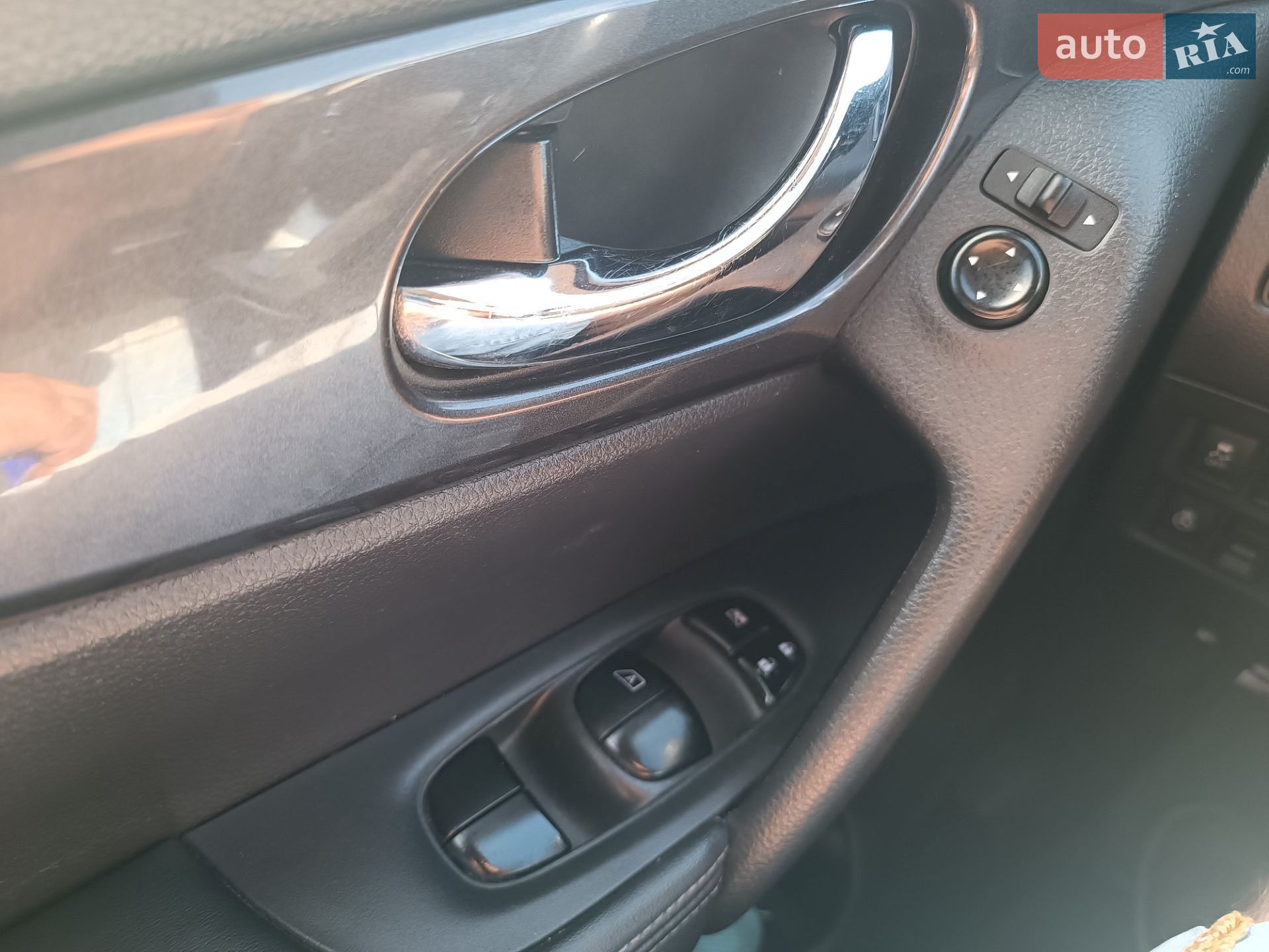 Nissan Rogue 2017 VIN KNMAT2MV2HP613866 фото оголошення 18 з 20