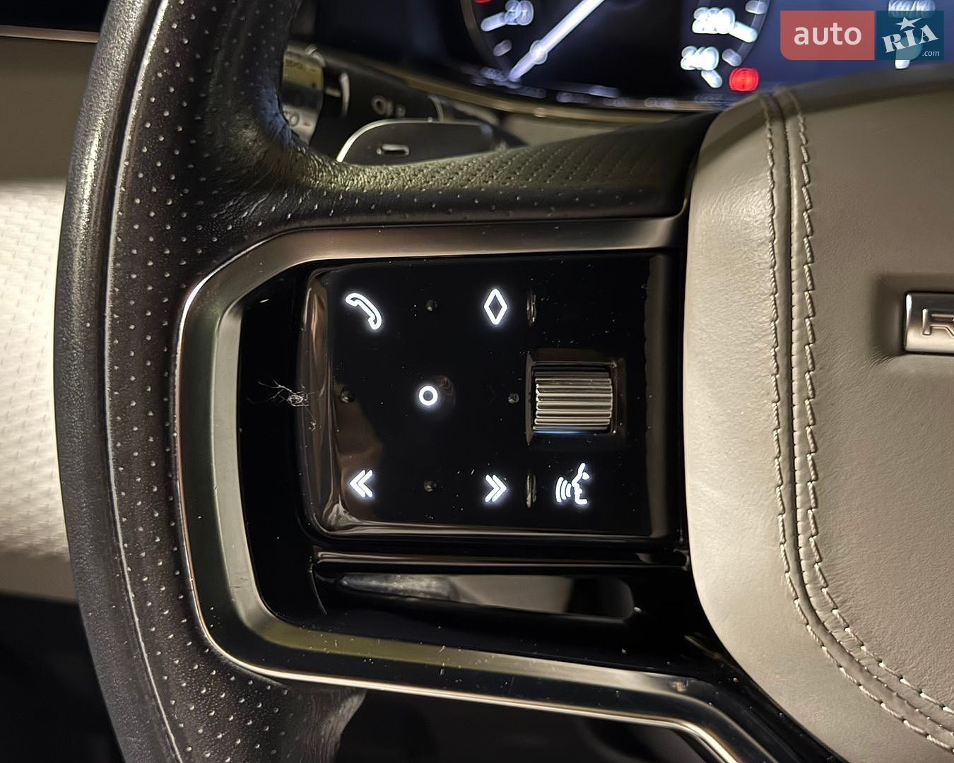 Land Rover Range Rover Evoque 2020 VIN SALZA2BN7MH122265 фото оголошення 24 з 43
