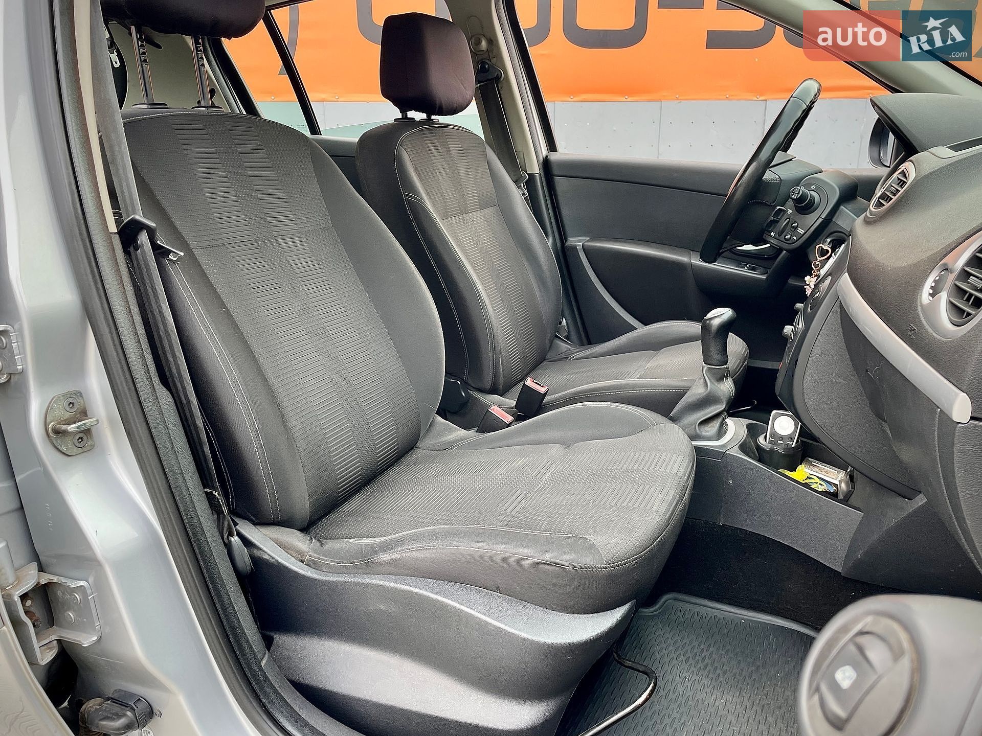 Renault Clio 2009 VIN VF1BR1P0H41329487 фото оголошення 10 з 21
