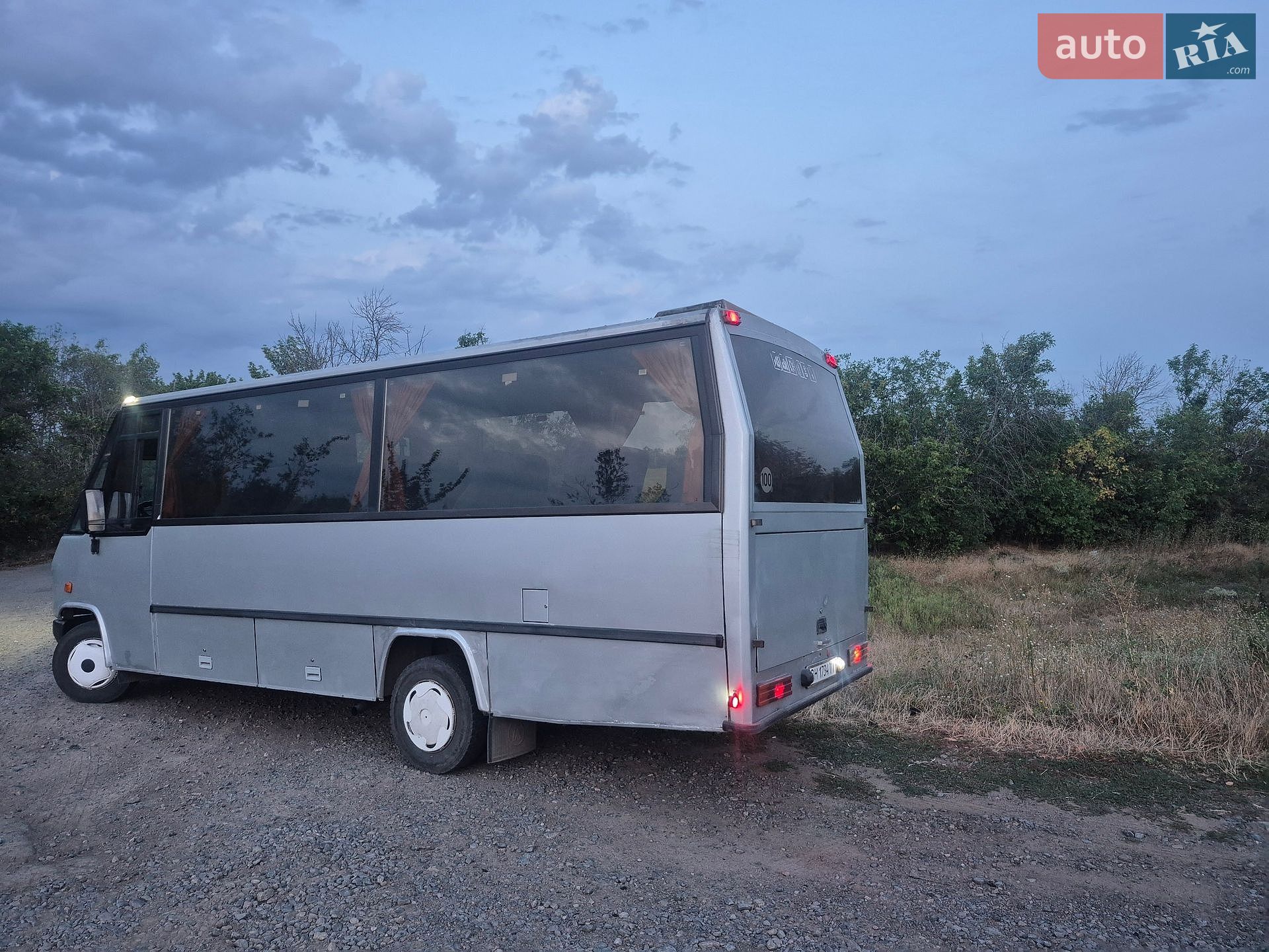 Mercedes-Benz T2 1989 VIN WDB67031310932380 фото оголошення 3 з 5