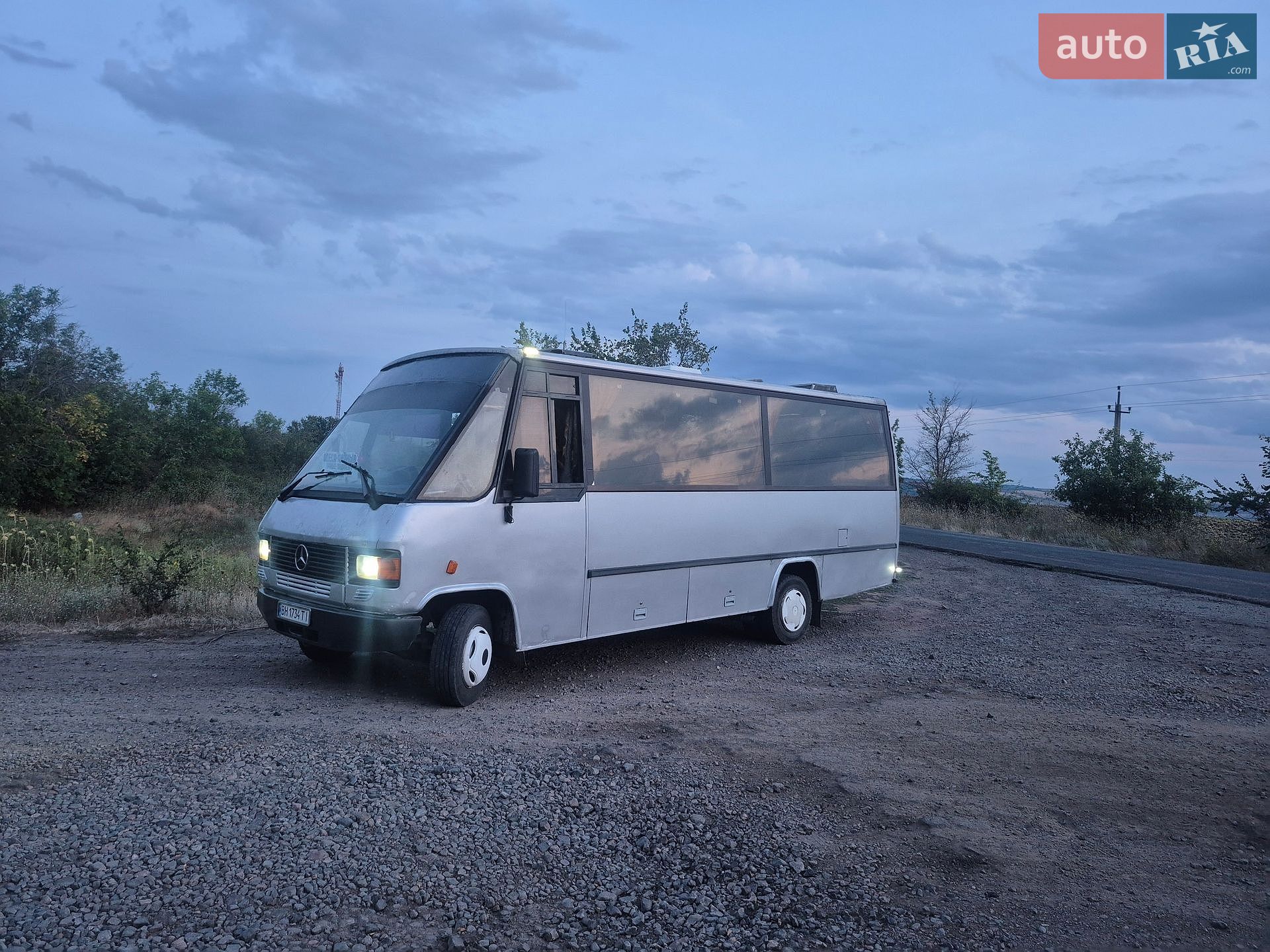 Mercedes-Benz T2 1989 VIN WDB67031310932380 фото оголошення 2 з 5
