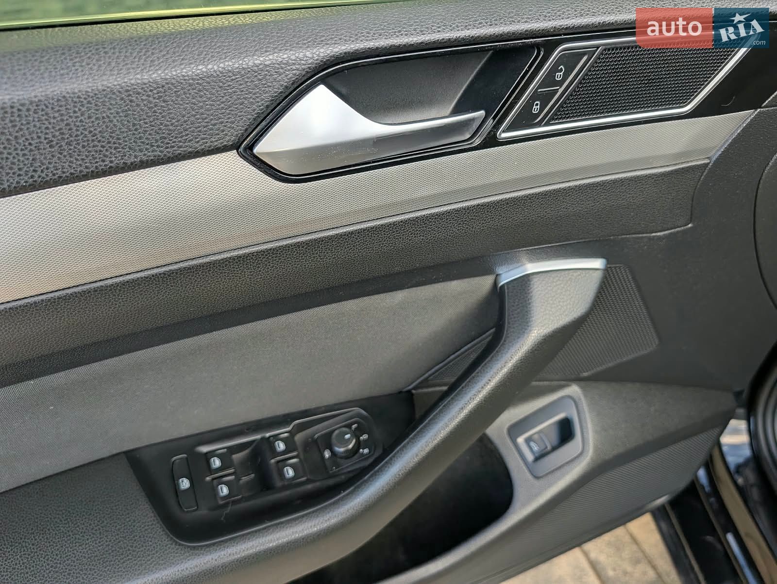 Volkswagen Passat 2015 VIN WVWZZZ3CZFE501616 фото оголошення 20 з 28