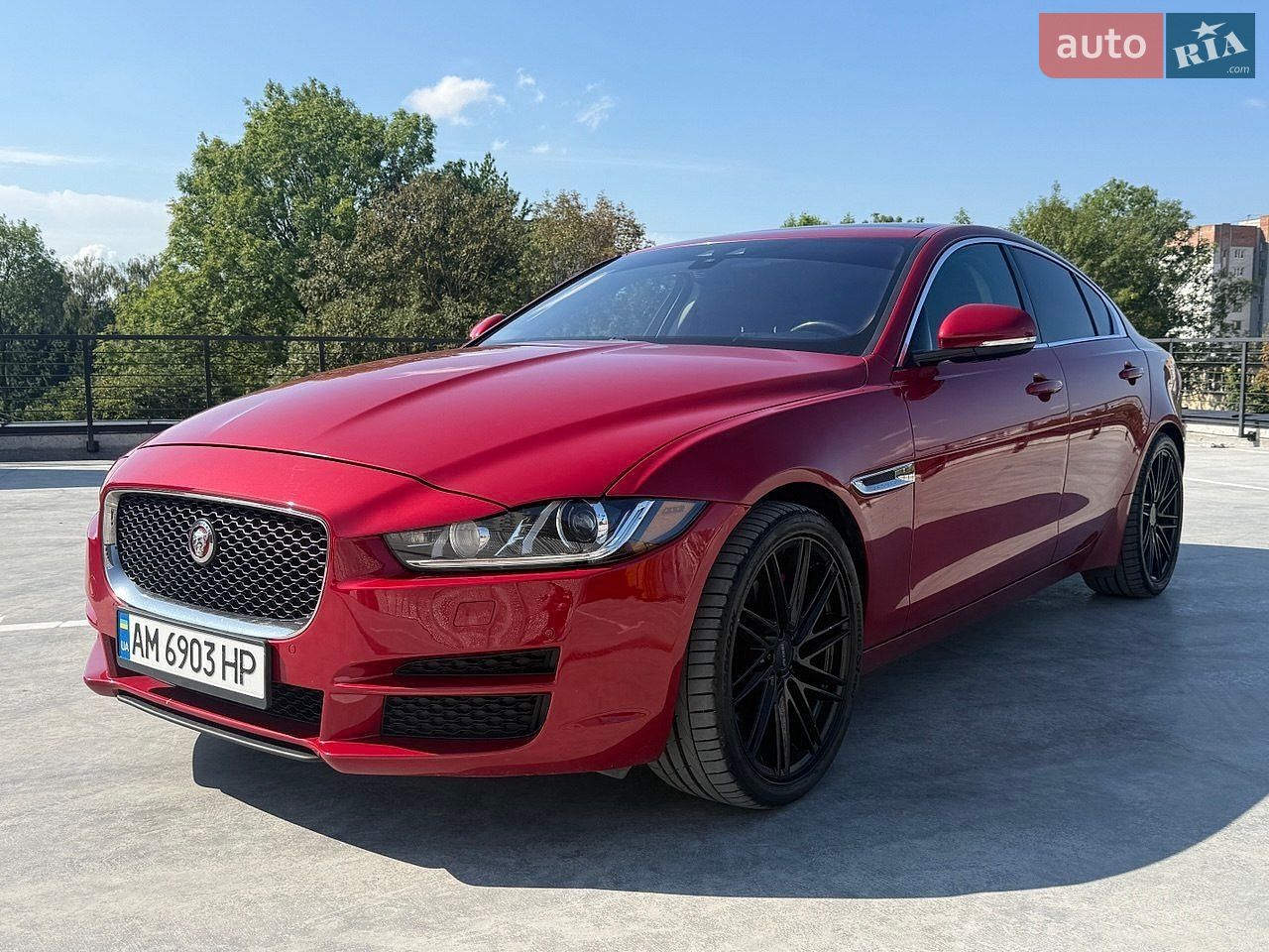 Jaguar XE 2018 VIN SAJAJ4FXXKCP49498 фото оголошення 4 з 36