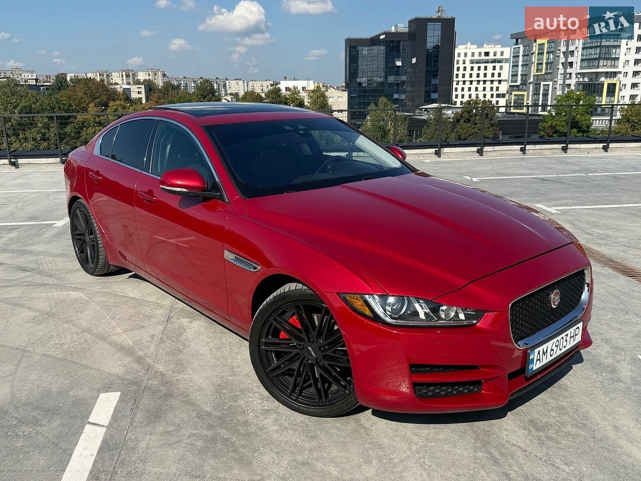Jaguar XE 2018 VIN SAJAJ4FXXKCP49498 фото оголошення 19 з 36