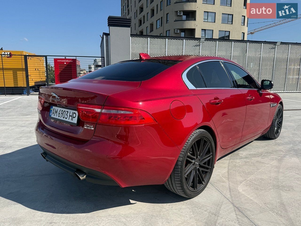 Jaguar XE 2018 VIN SAJAJ4FXXKCP49498 фото оголошення 32 з 36