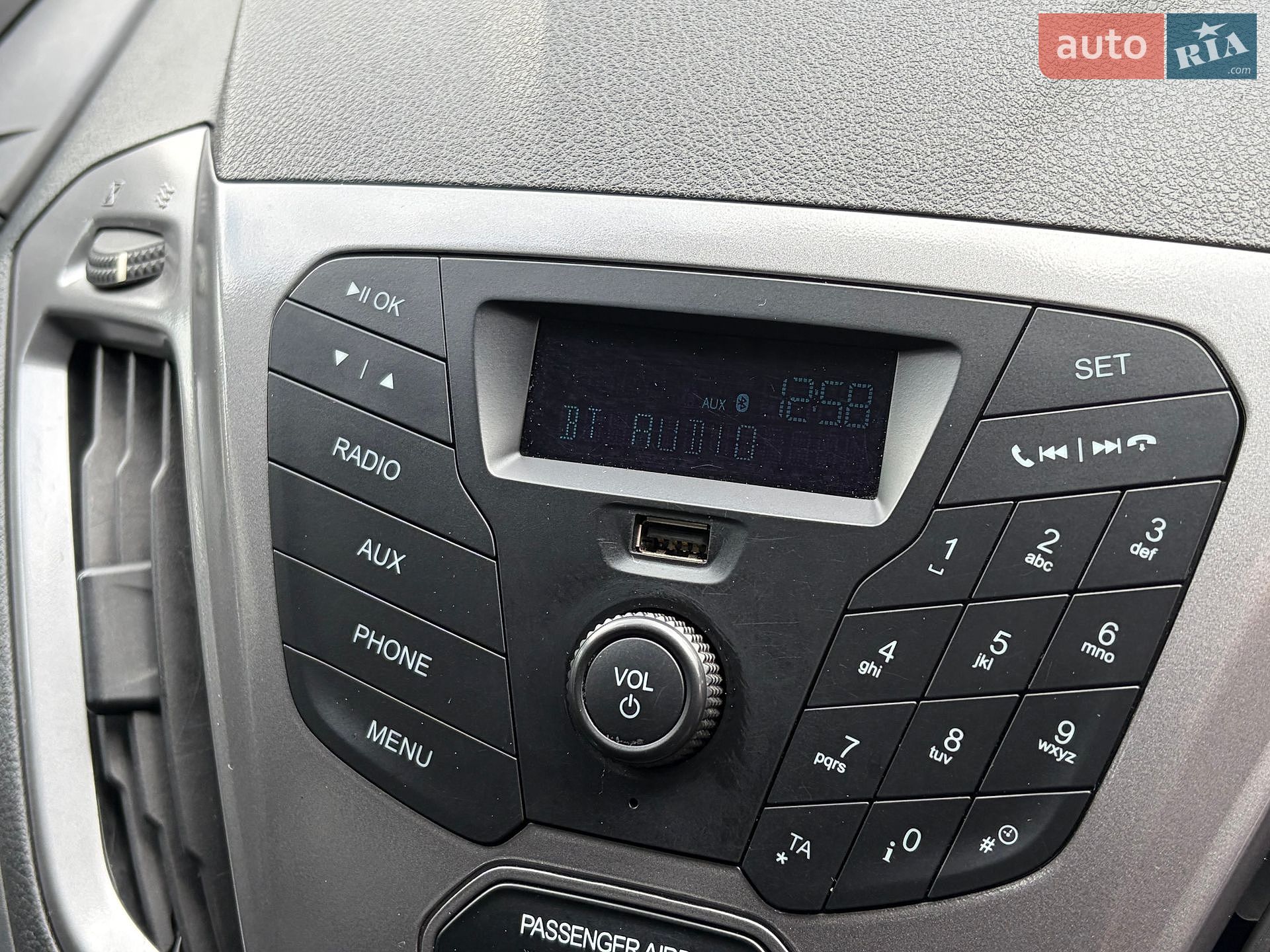 Ford Tourneo Custom 2013 VIN WF03XXTTG3DR85721 фото оголошення 4 з 13