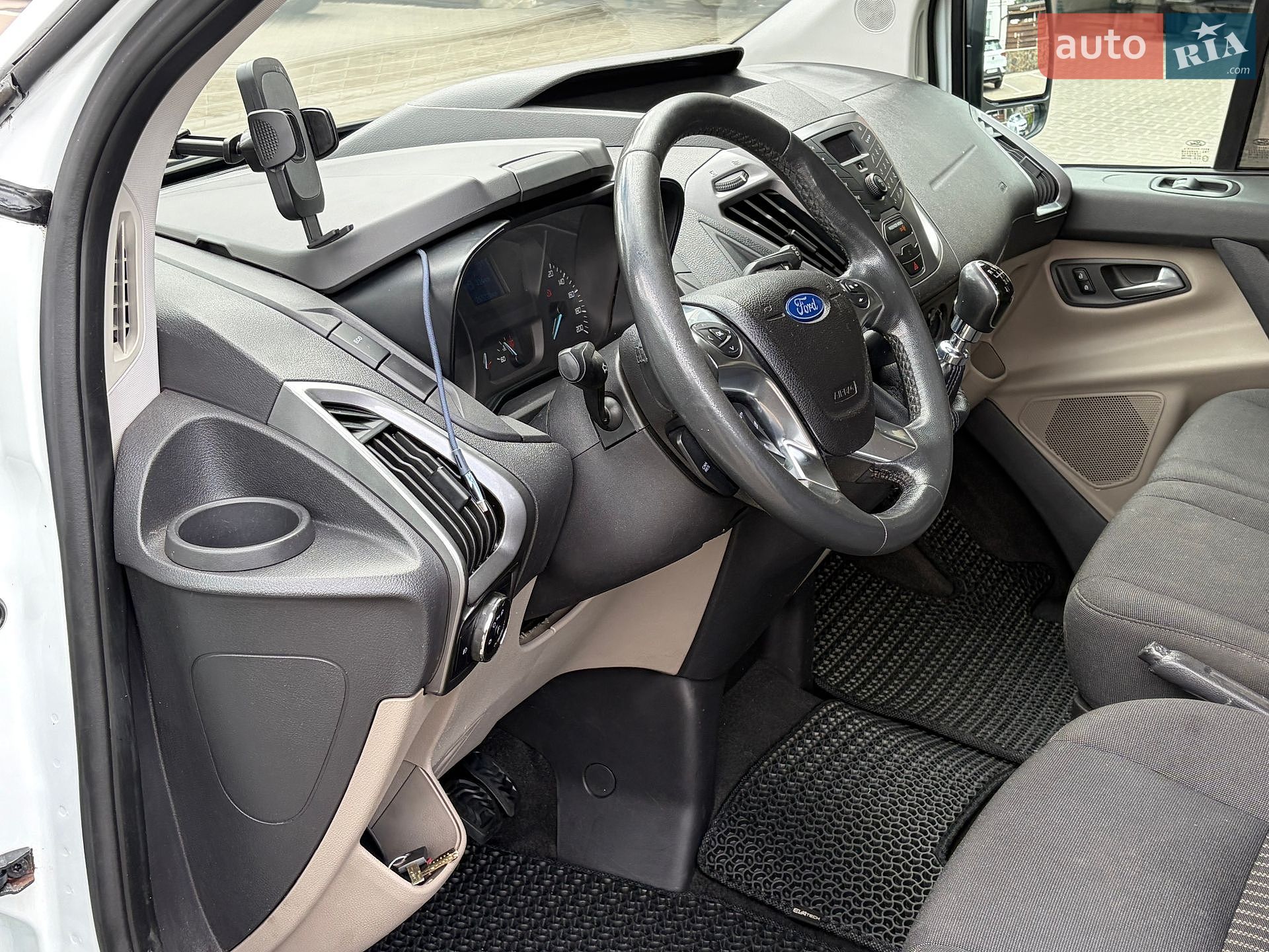 Ford Tourneo Custom 2013 VIN WF03XXTTG3DR85721 фото оголошення 8 з 13