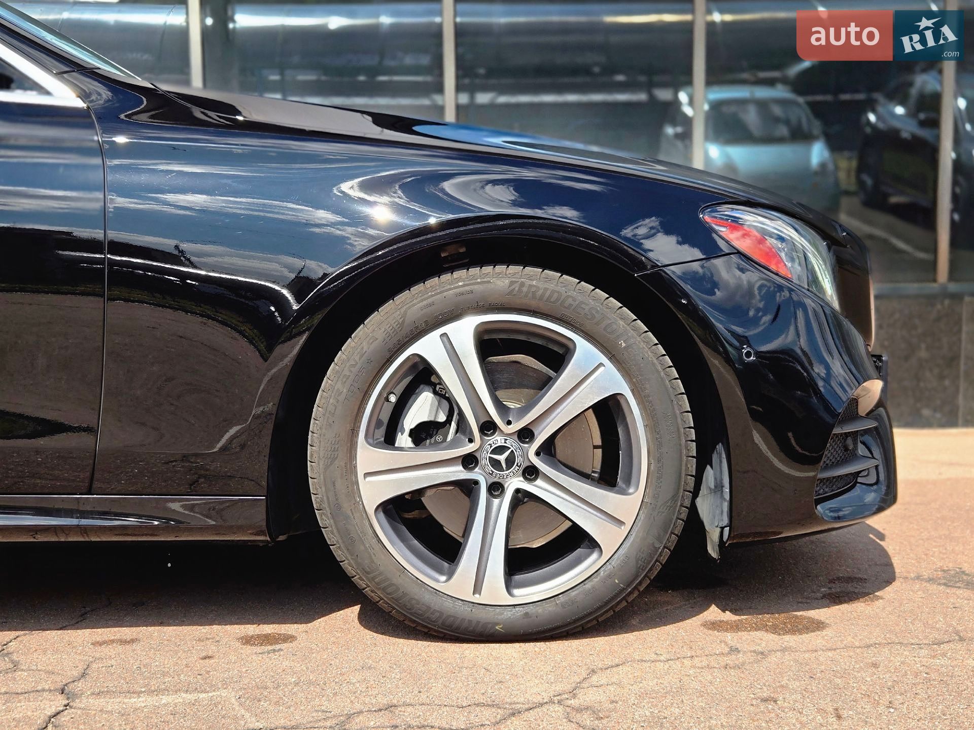 Mercedes-Benz E-Class 2019 VIN WDDZF4KB4KA623569 фото оголошення 8 з 33