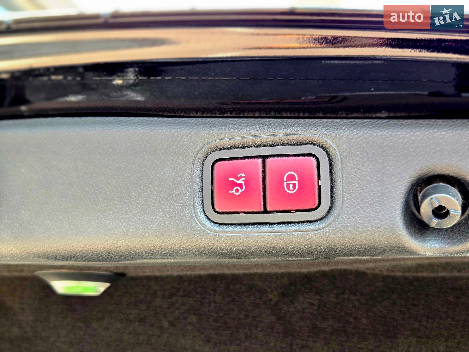 Mercedes-Benz E-Class 2019 VIN WDDZF4KB4KA623569 фото оголошення 11 з 33