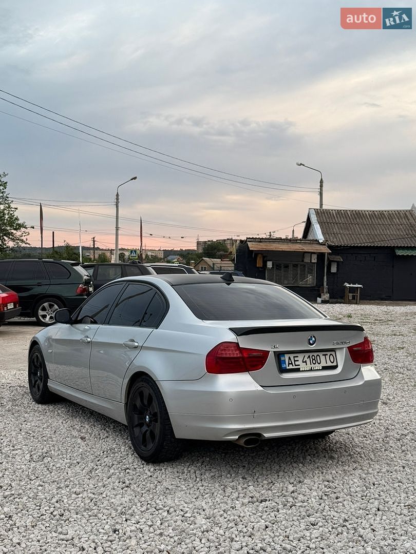 BMW 3 Series 2009 VIN WBAPN31080E135355 фото оголошення 5 з 8