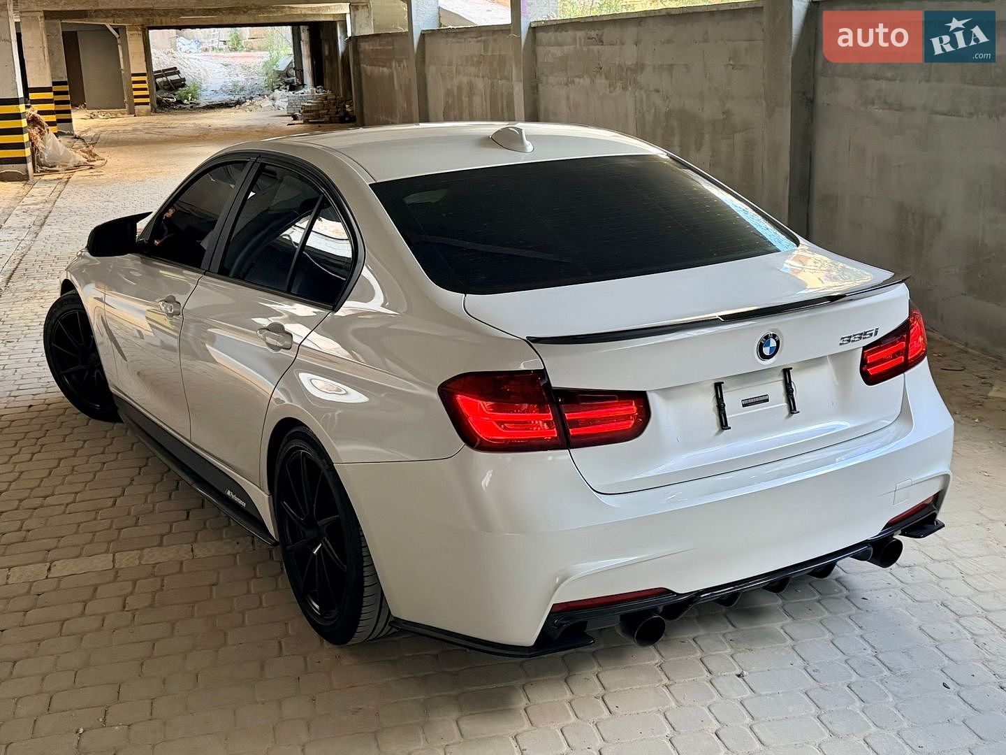 BMW 3 Series 2012 VIN WBA3A9G51CNP35610 фото оголошення 9 з 44
